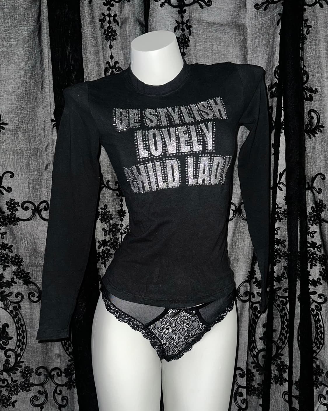 Black kitsch lettering long-sleeve 상품이미지1