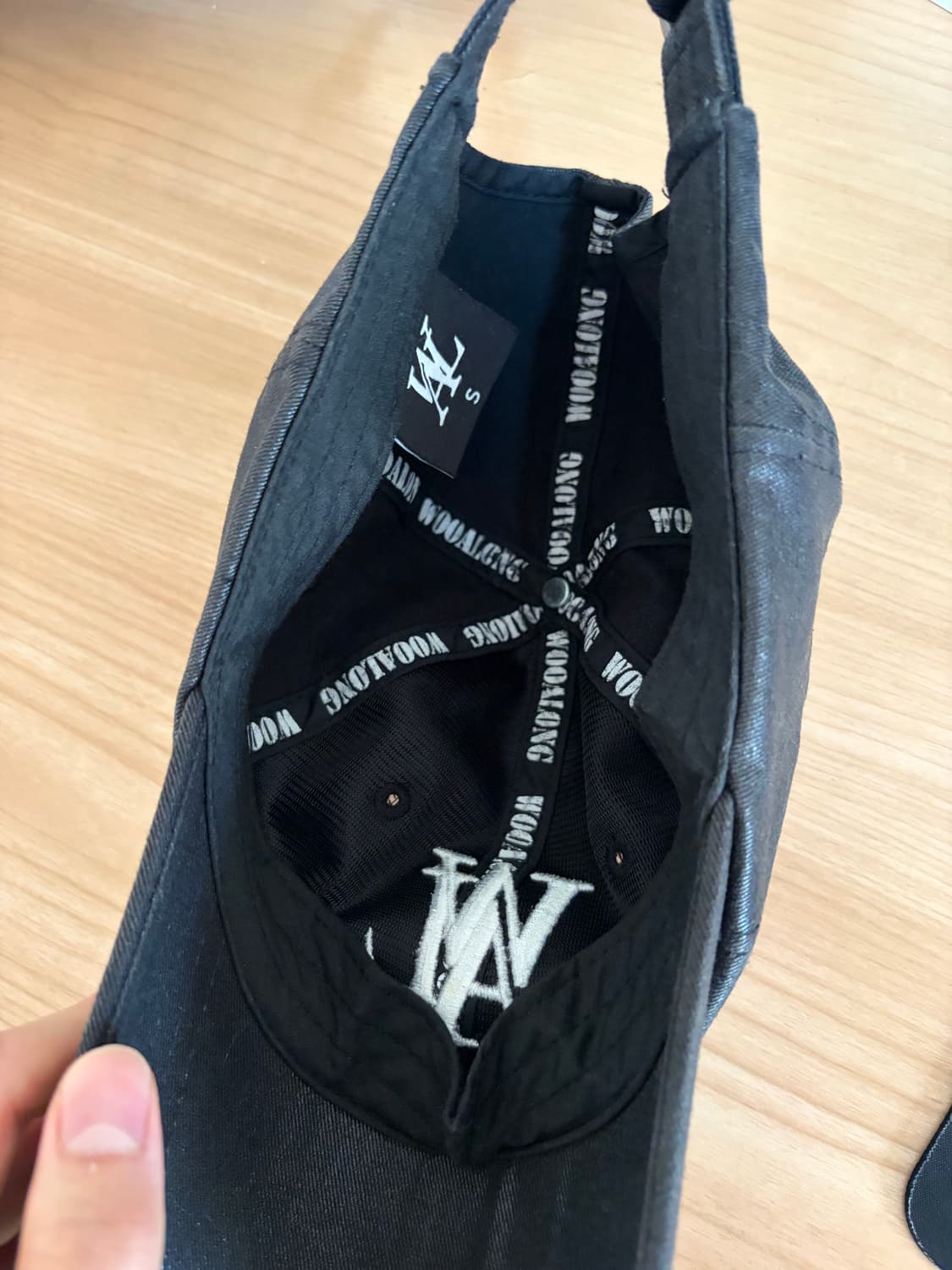 우알롱 코티드 유광 볼캡 상품이미지3