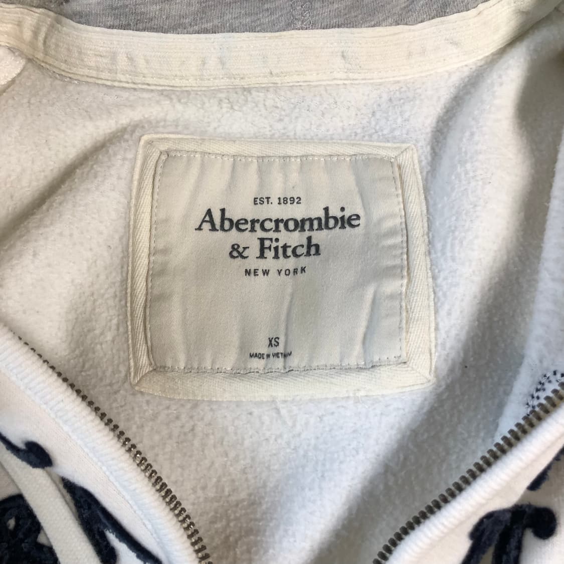 대대장 아베크롬비 딱붙핏 후드집업 xs 화이트 상품이미지3