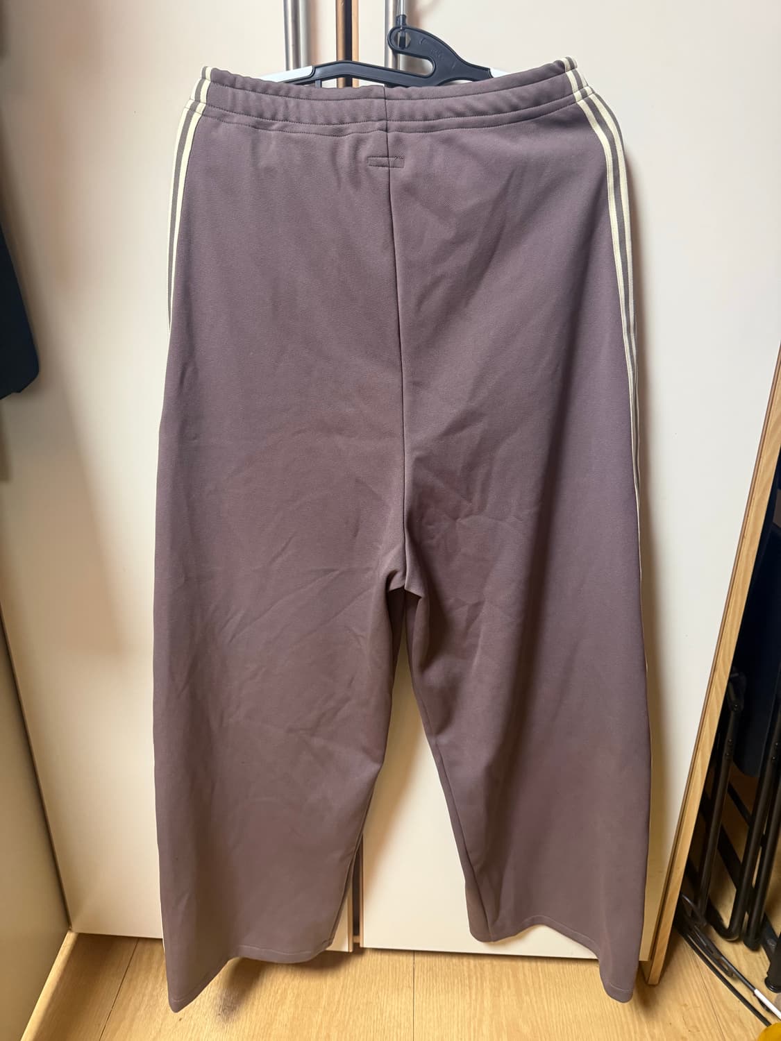 캐피탈 스트라이프 팬츠 팝니당 상품이미지3