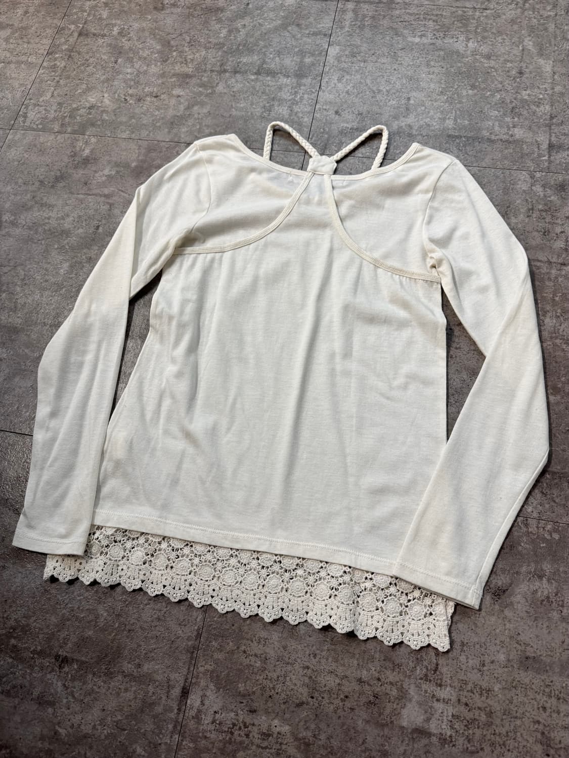 로프 디테일 레이스 밑단 롱 슬리브 티 상품이미지3