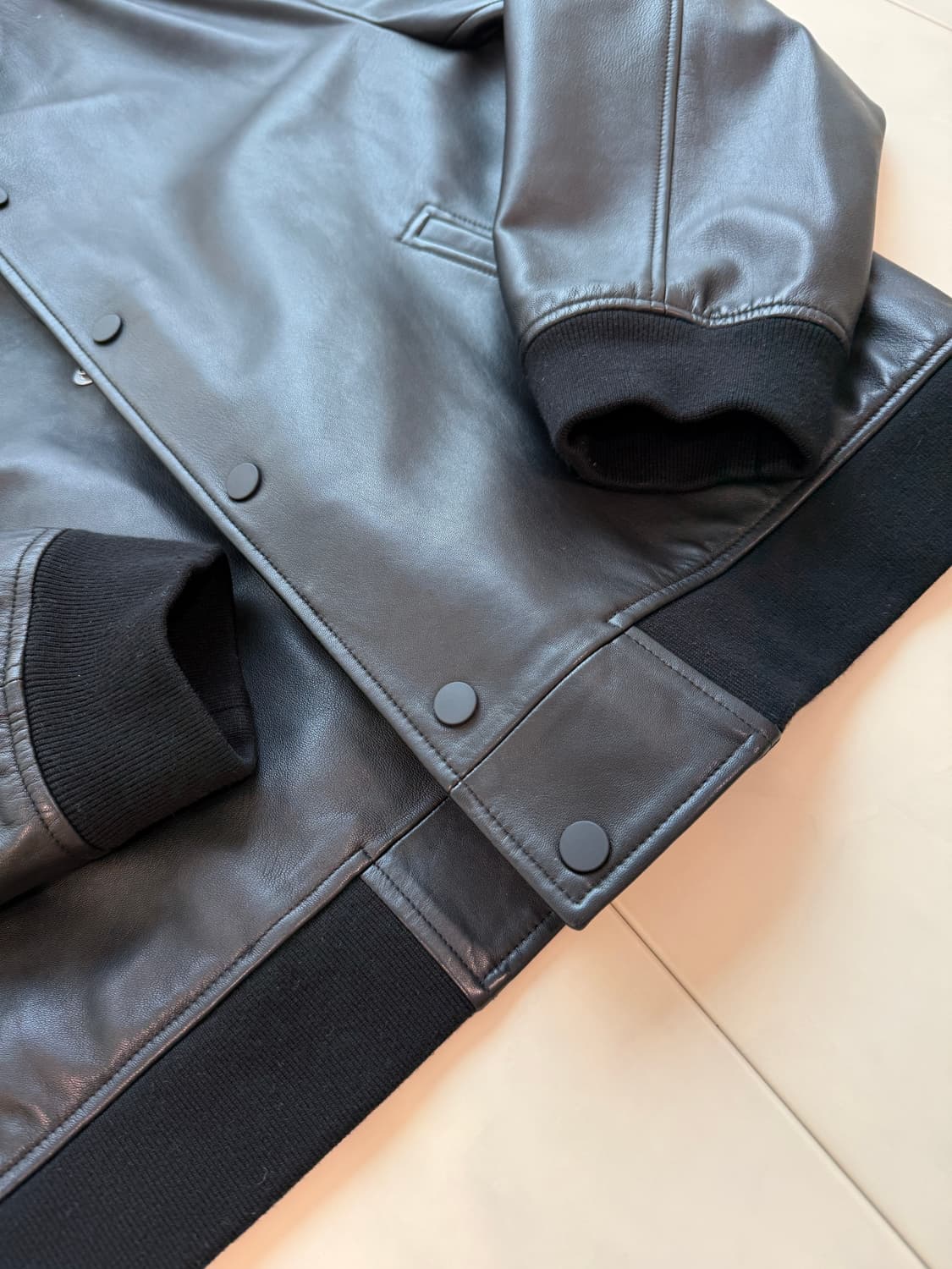 띠어리 양가죽 바시티 봄버 자켓 XXL(105-110) 상품이미지5