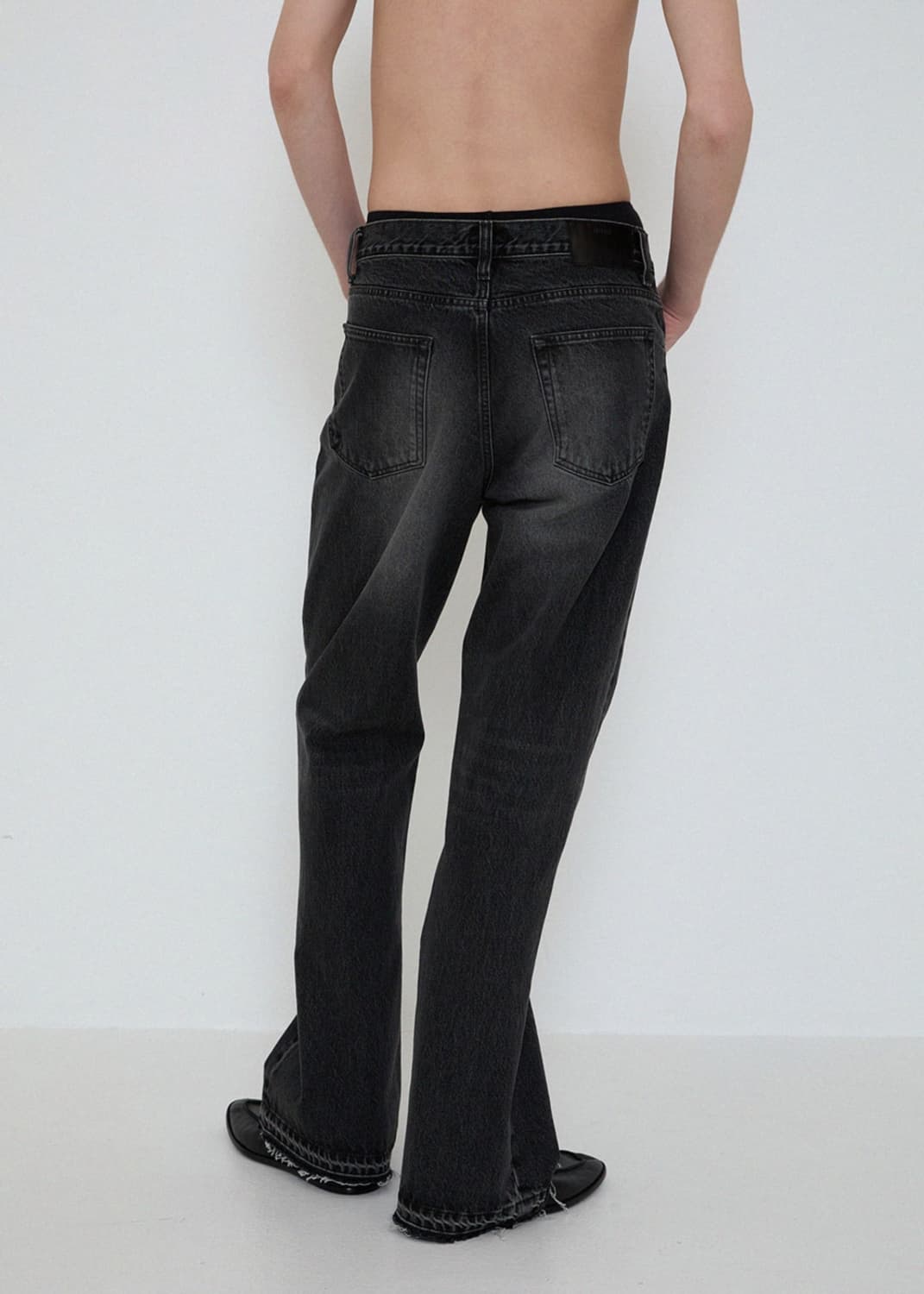 252 RELAXED FLARE DENIM JEANS (USED BLAC 상품이미지2
