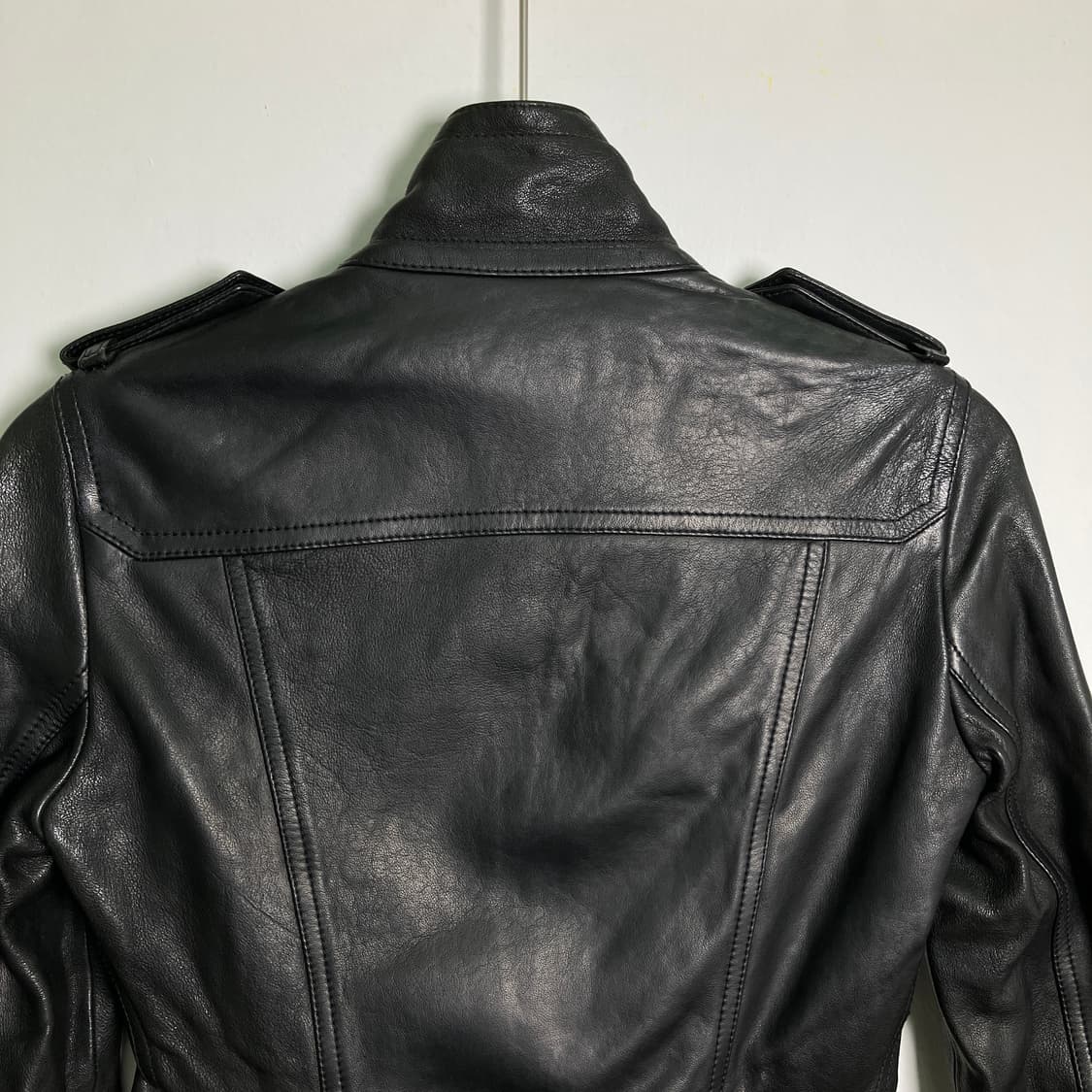 버버리 프로섬 블랙 크롭 레더 자켓 36 상품이미지6