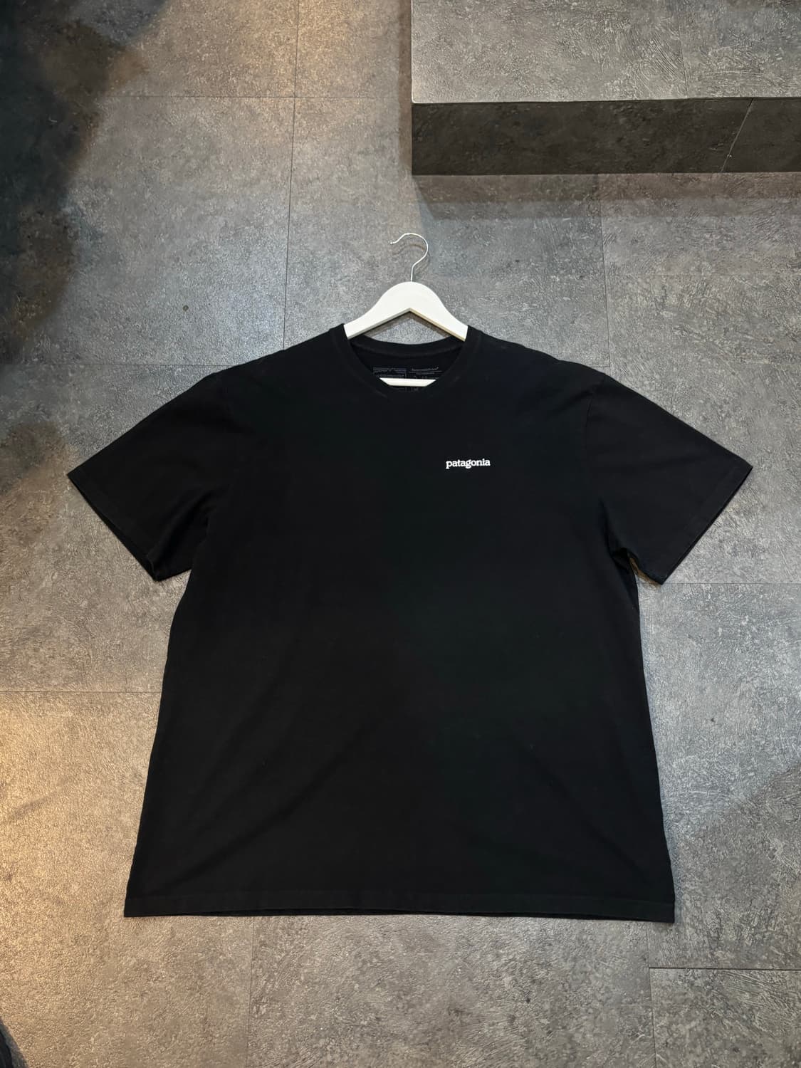 파타고니아 반팔 티셔츠 블랙 XL사이즈 상품이미지2