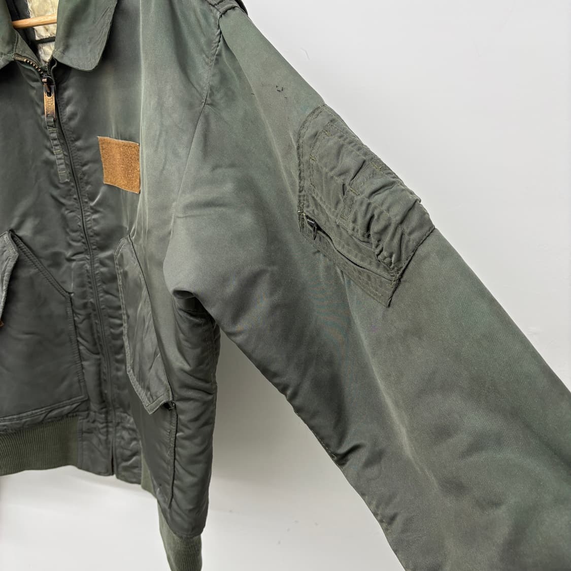 USA CWU-45P 군용 항공 MA-1 봄버 자켓 남성XL 상품이미지4