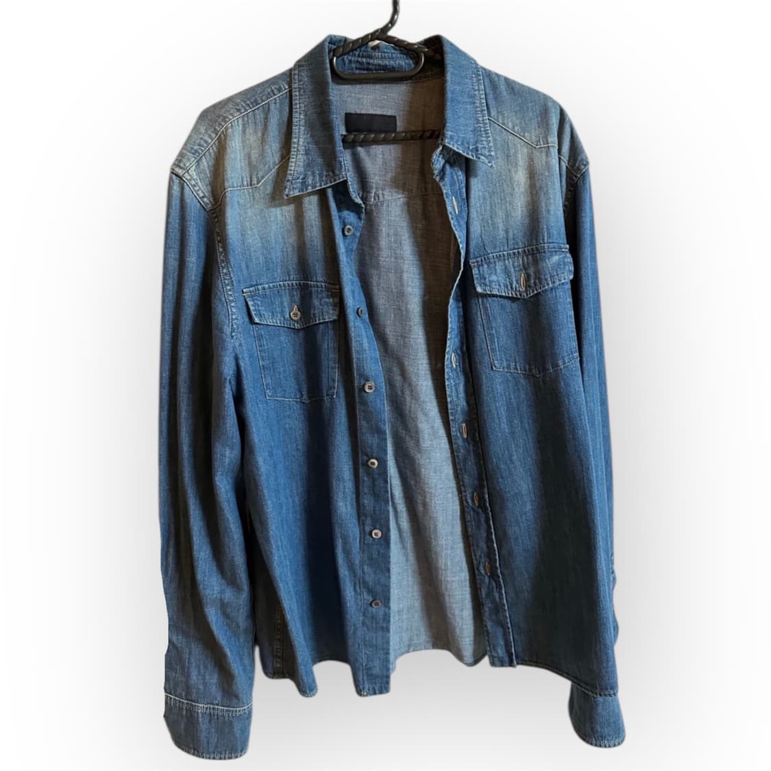 프라다 데님셔츠 입니다 상품이미지1