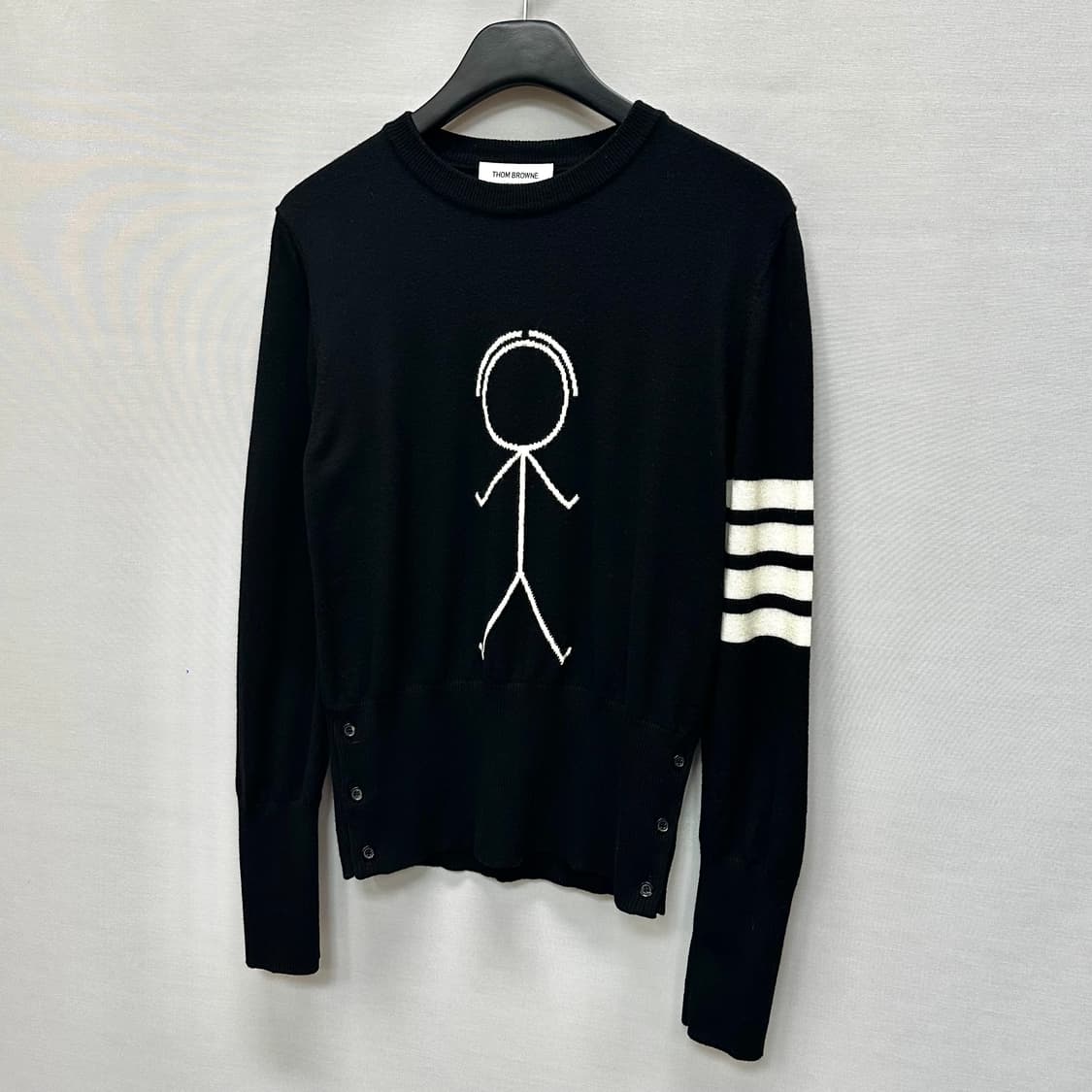 톰브라운 인타르시아 사선완장 울 니트 ( 2 ) 상품이미지3