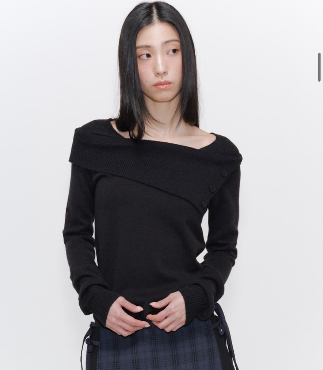 Oblique line button knit BLACK 상품이미지3