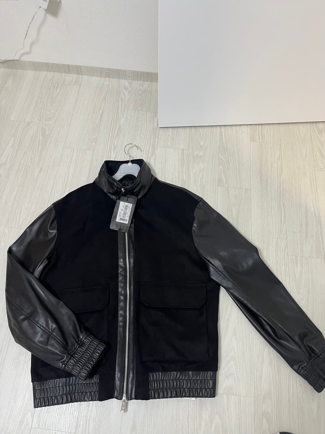 아르마니 익스체인지 레더봄버 새상품 상품이미지1