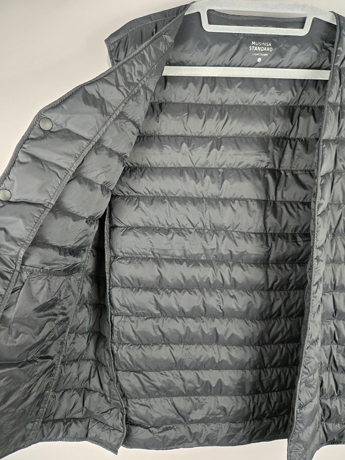 [무료배송]무신사스탠다드 L 남성 라이트 덕 다운 경량 패딩 조끼 블랙 상품이미지7