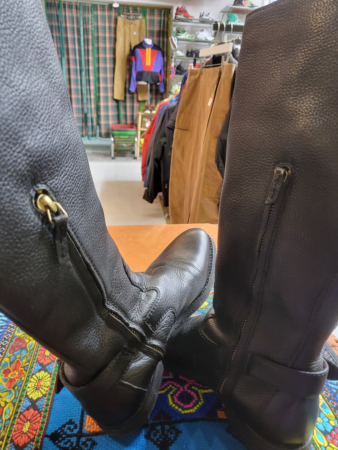 버버리 레더 롱부츠 상품이미지3