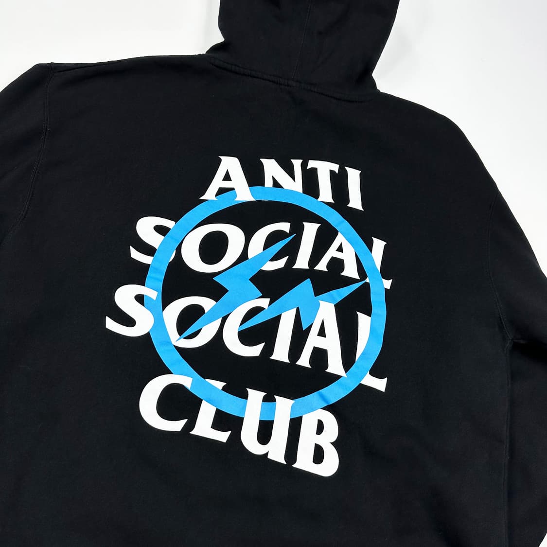 안티소셜소셜클럽 x 프라그먼트 볼트 블랙 후드티 (실측 XL) 상품이미지3