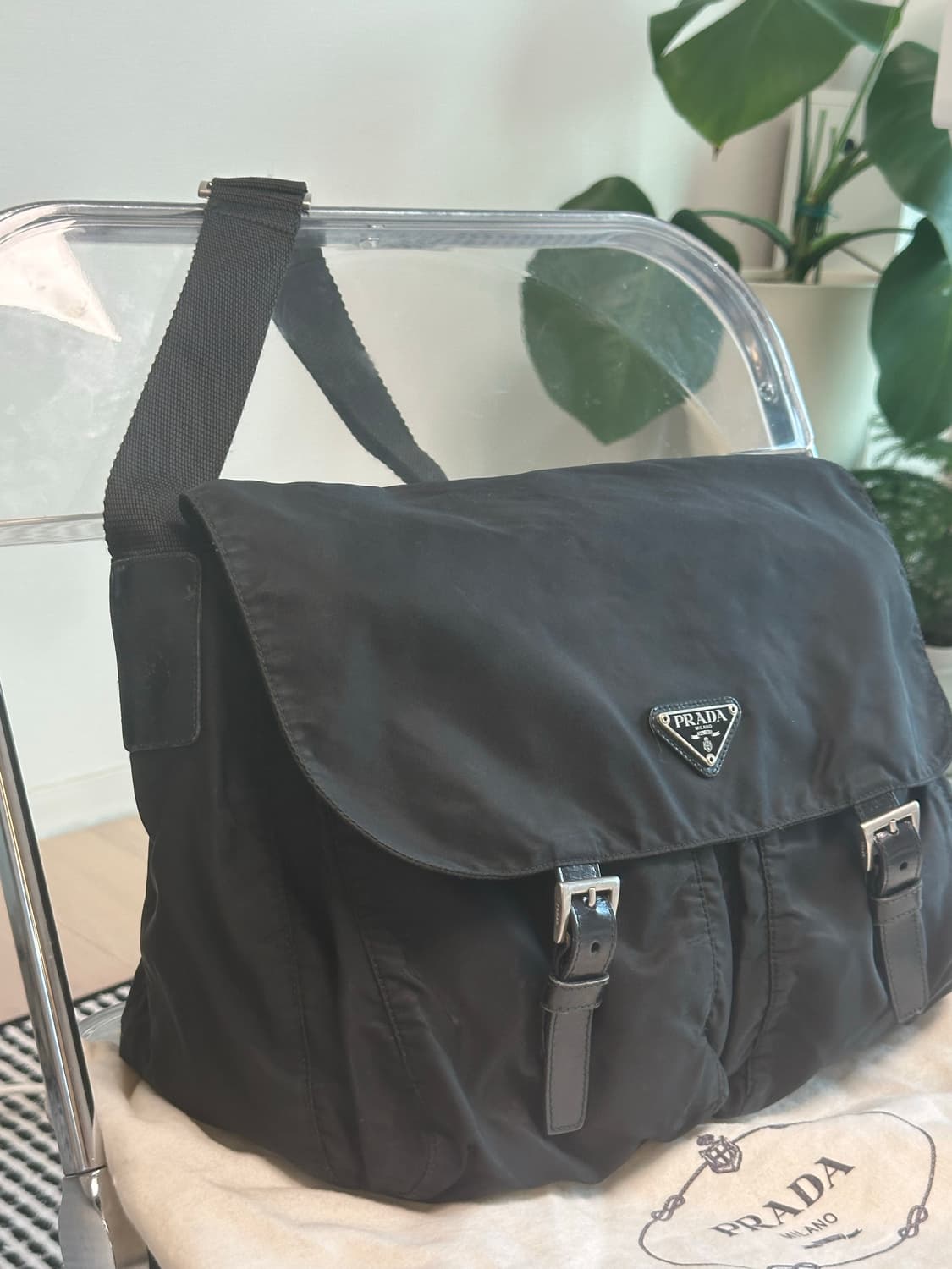 프라다 투버클 포코노 나일론 메신저백 크로스백 상품이미지3