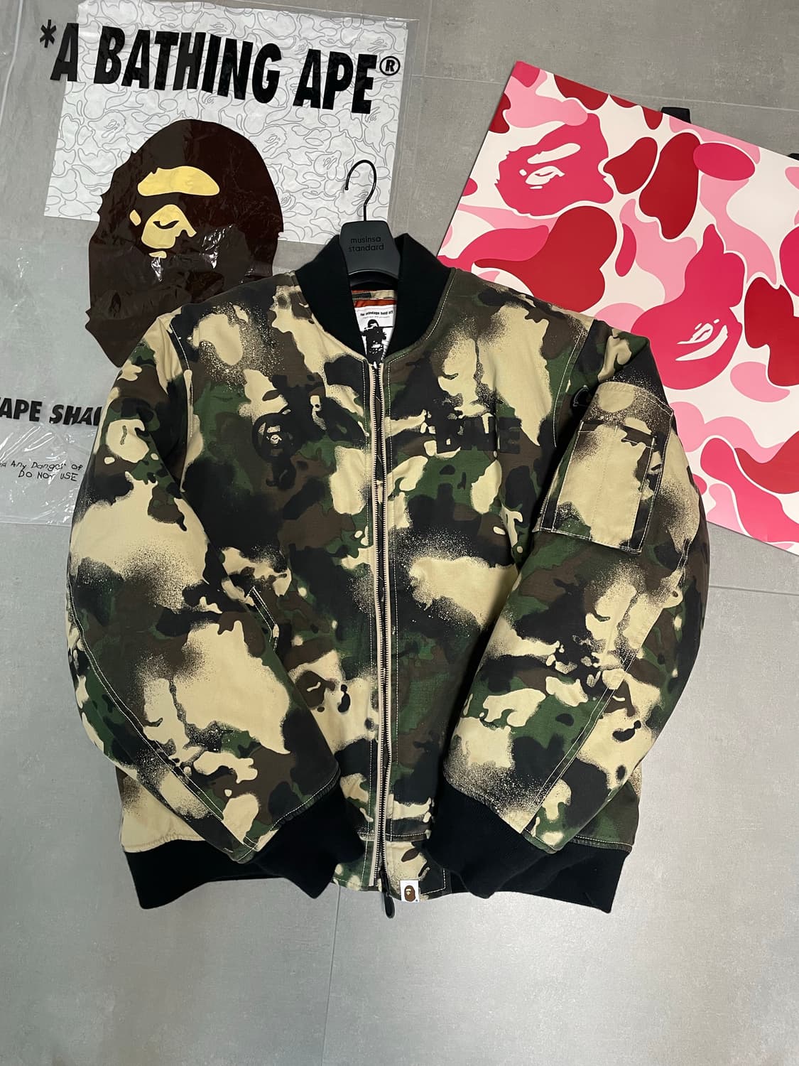베이프 카모 봄버 자켓 상품이미지1
