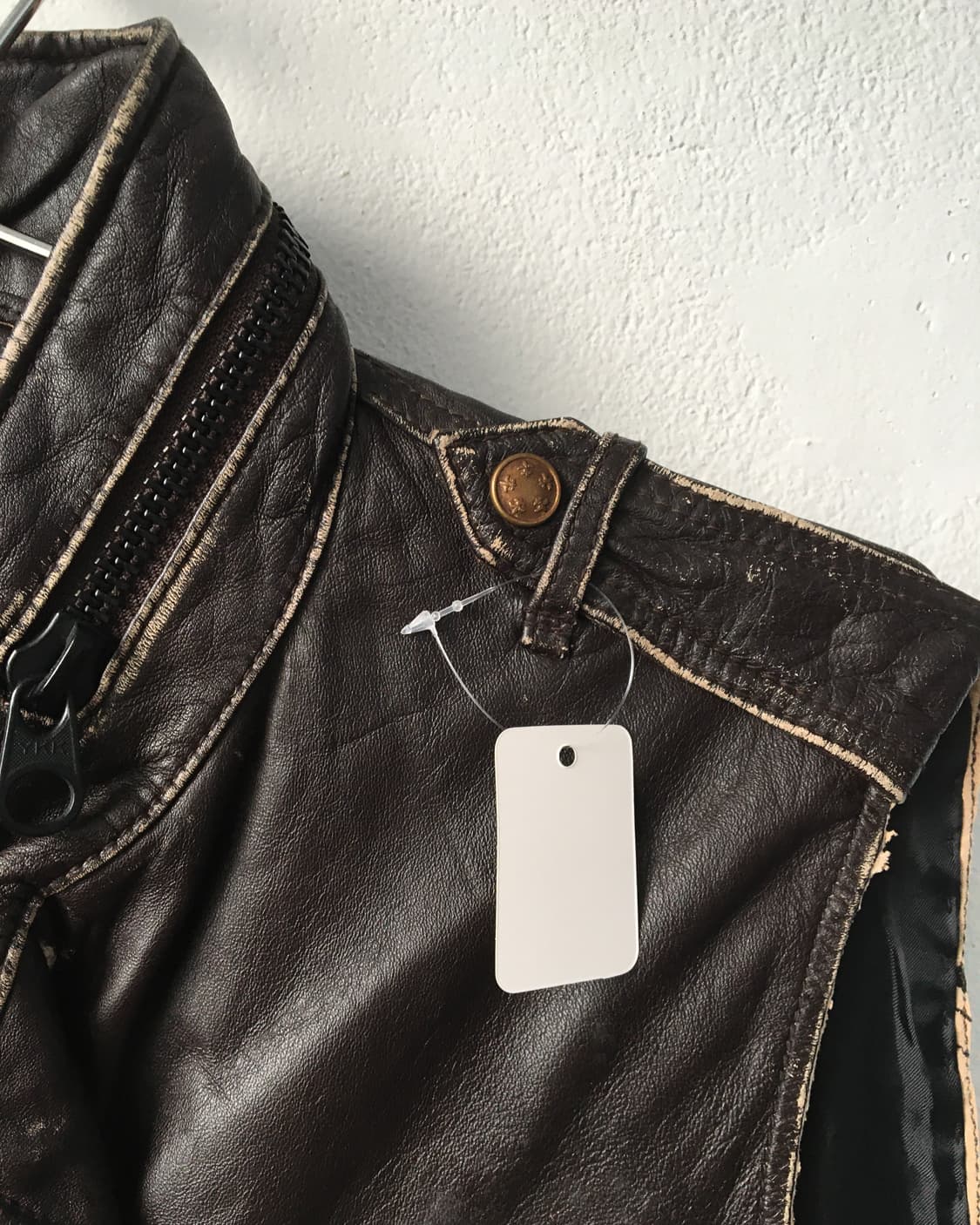 Avirex leather vest 상품이미지5