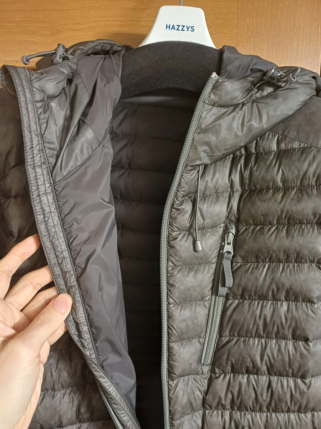 (새상품) 26s/s 헤지스 구스 경량패딩 상품이미지5