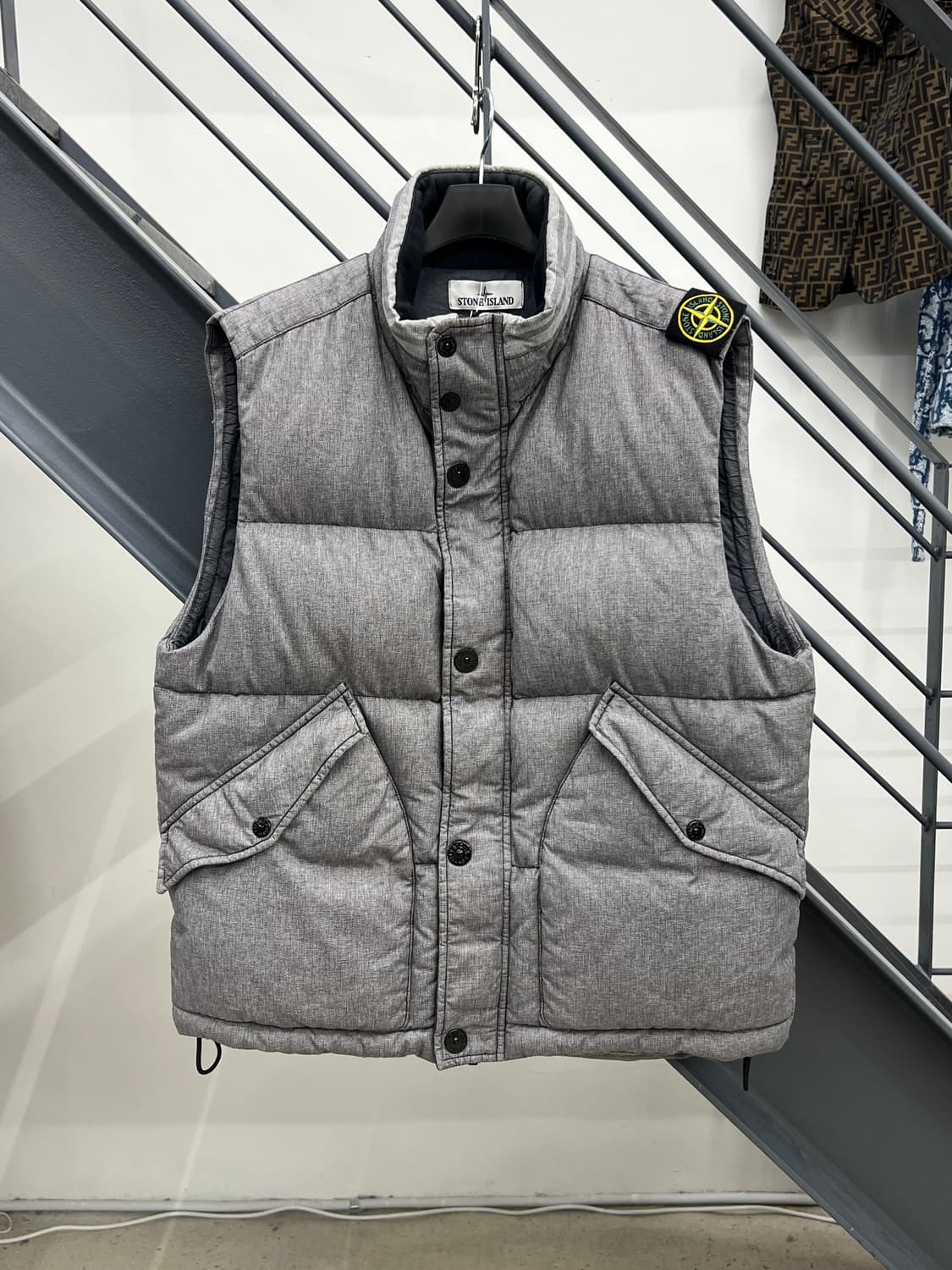 스톤아일랜드 견장 와펜 MIX FIBRE 패딩 베스트 상품이미지1