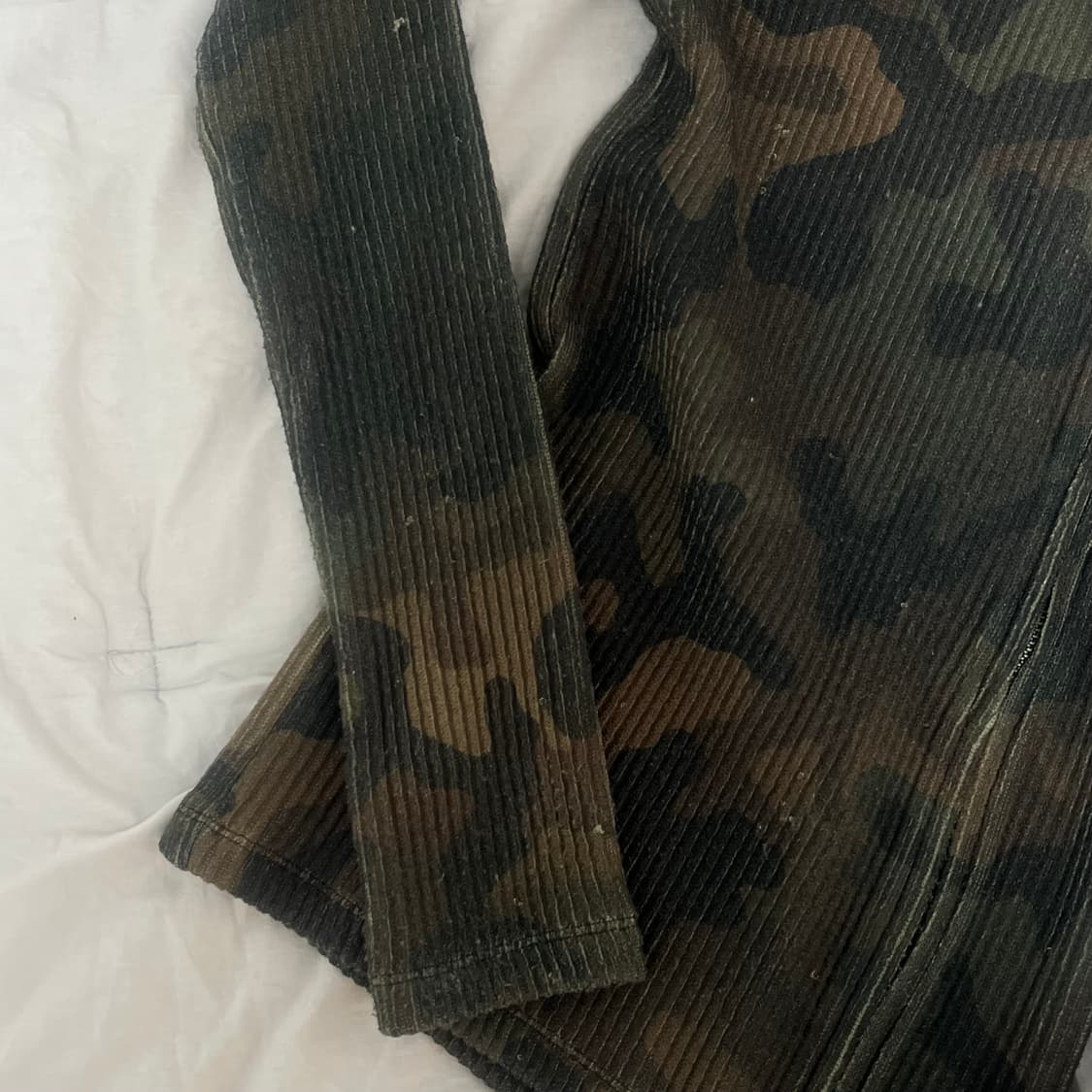 앤더슨벨 카모 니트집업 탑 상품이미지6