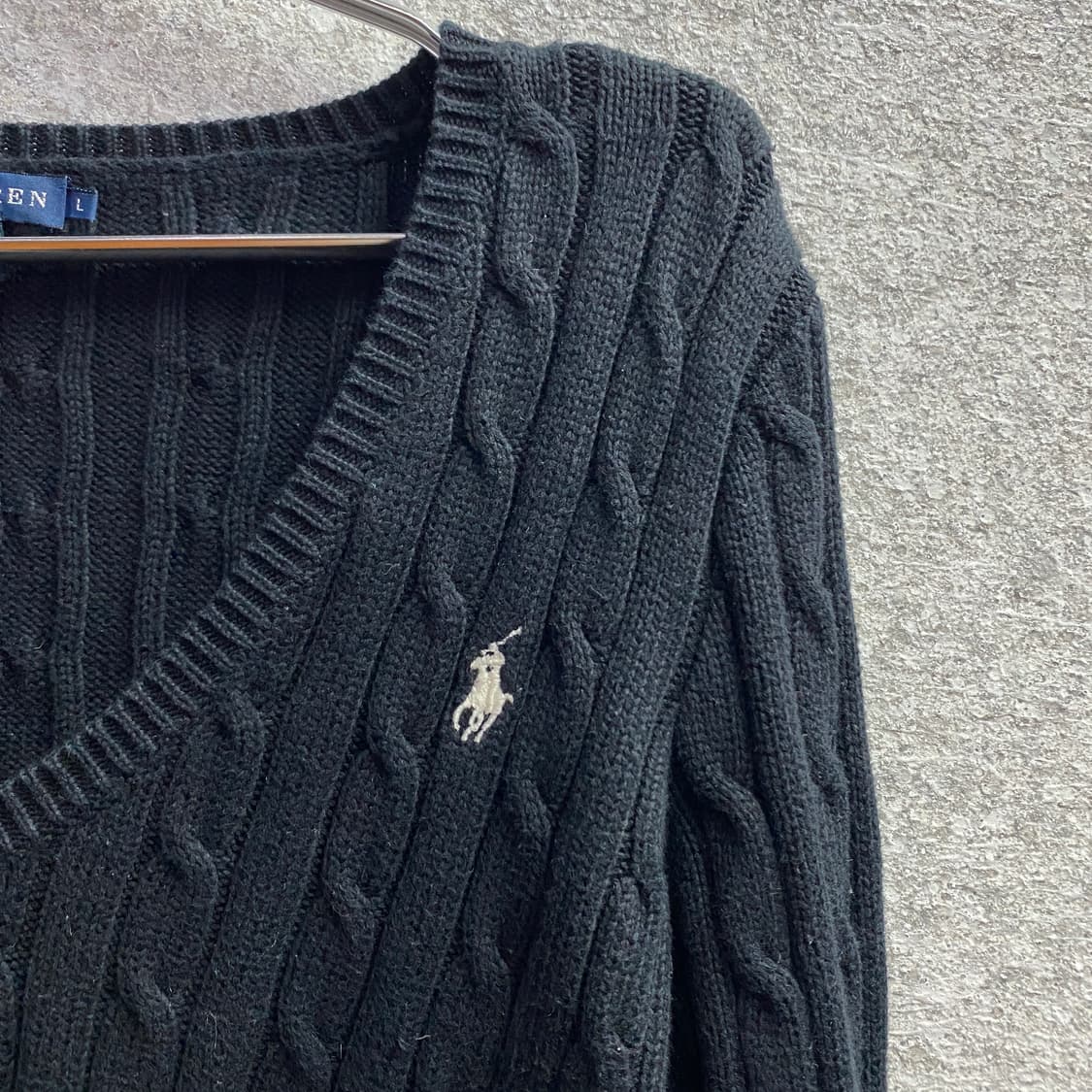 폴로 랄프로렌 화이트포니 블랙 브이넥 니트 B3972  상품이미지3