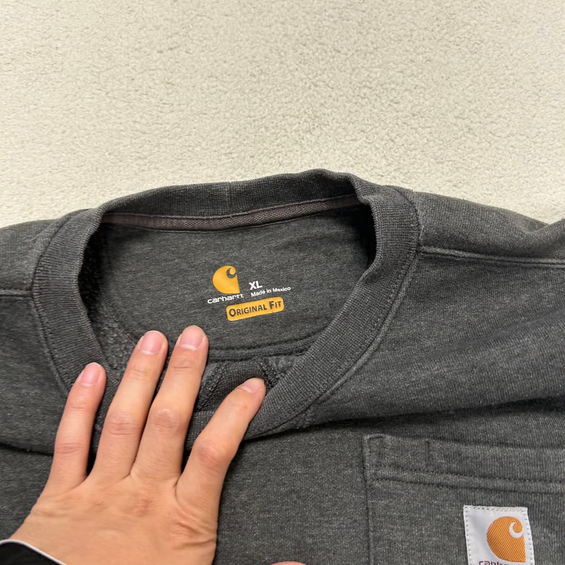 Carhartt charcoal sweatshirt 상품이미지6