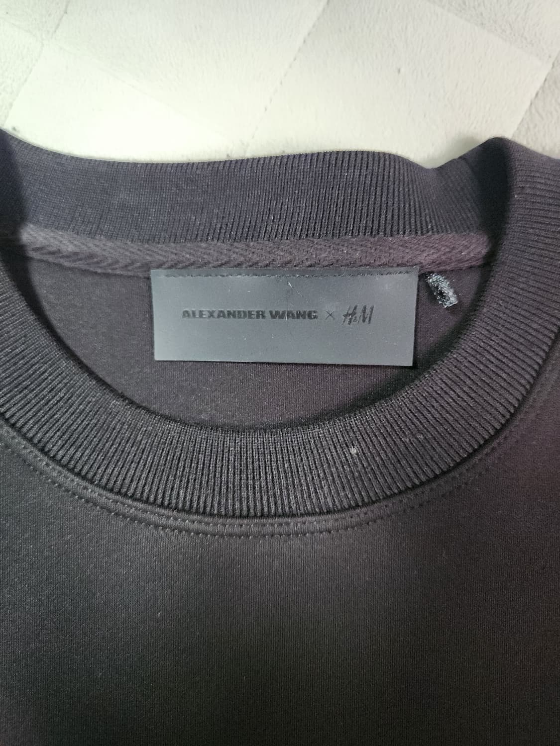 알렉산더 왕 × H&M 크롭 맨투맨 상품이미지3