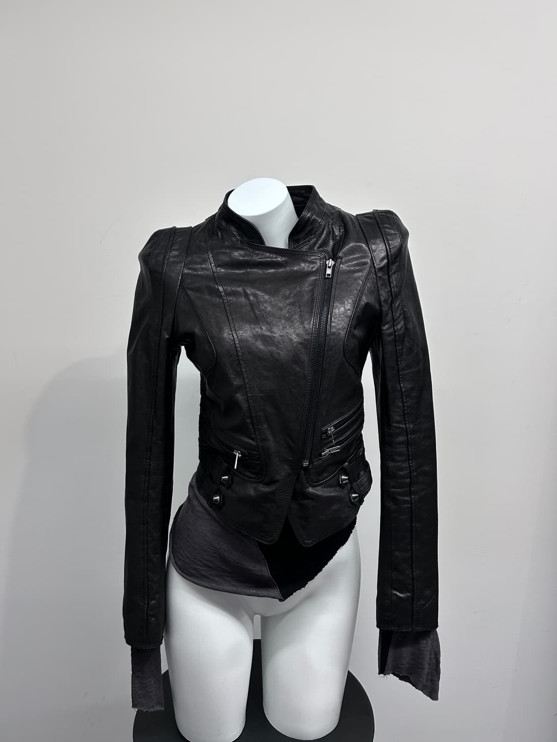 멀티 지퍼 사선 크롭 램스킨 자켓 상품이미지4