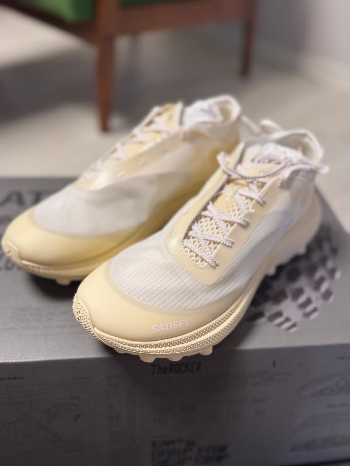 새티스파이 SATISFY더락커 therocker 앤틱화이트 US10.5 상품이미지1