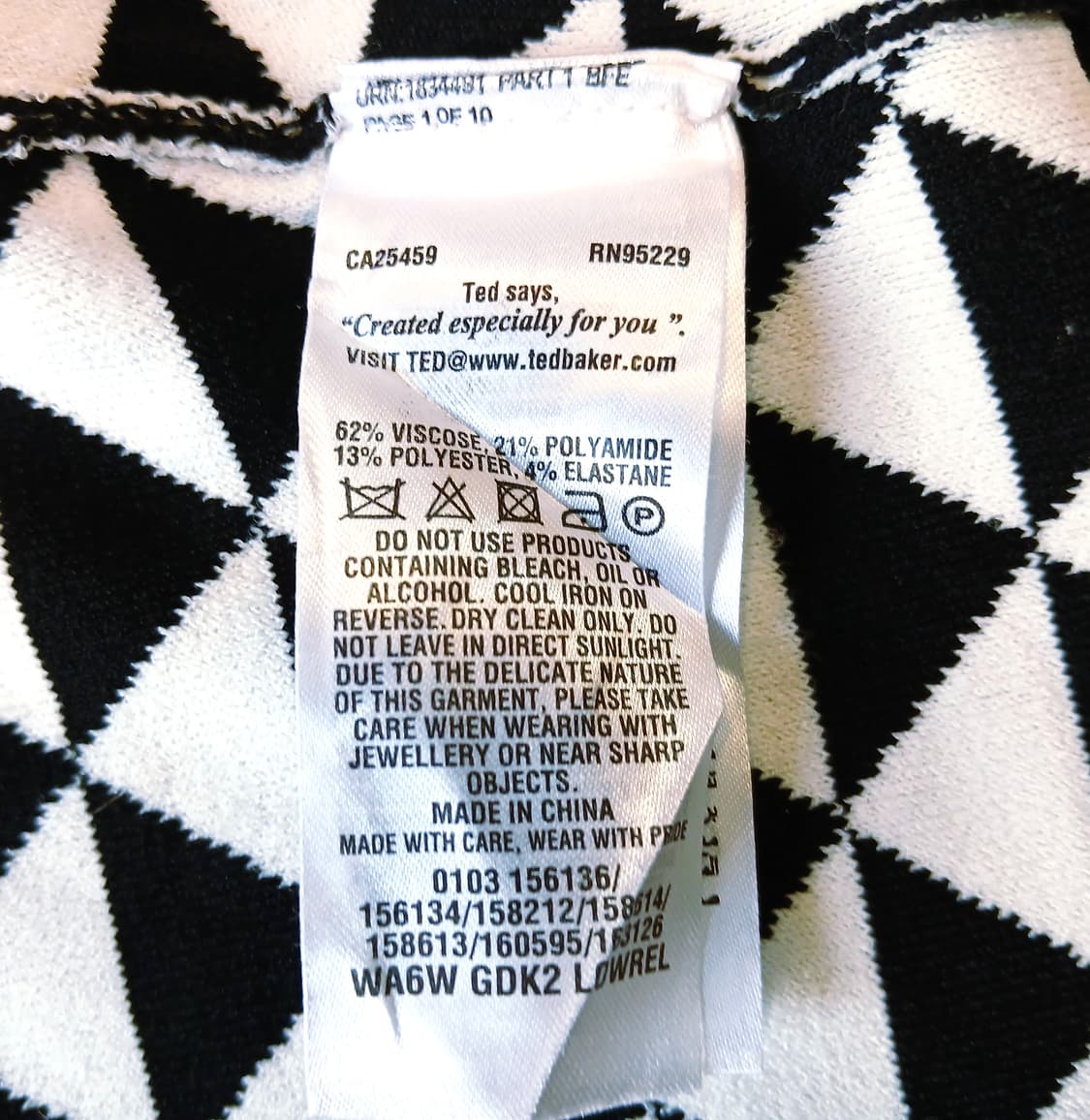 [TED BAKER]블랙&화이트 플레어 니트 원피스 상품이미지5