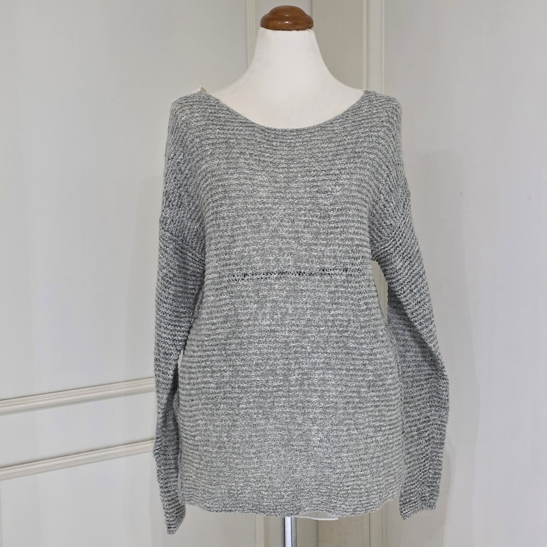 홀리스터 빈티지y2k 뒷트임 레이스펀칭 니트 상품이미지2