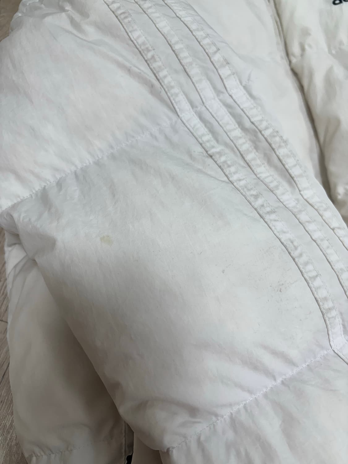 아디다스 화이트 패딩 상품이미지2