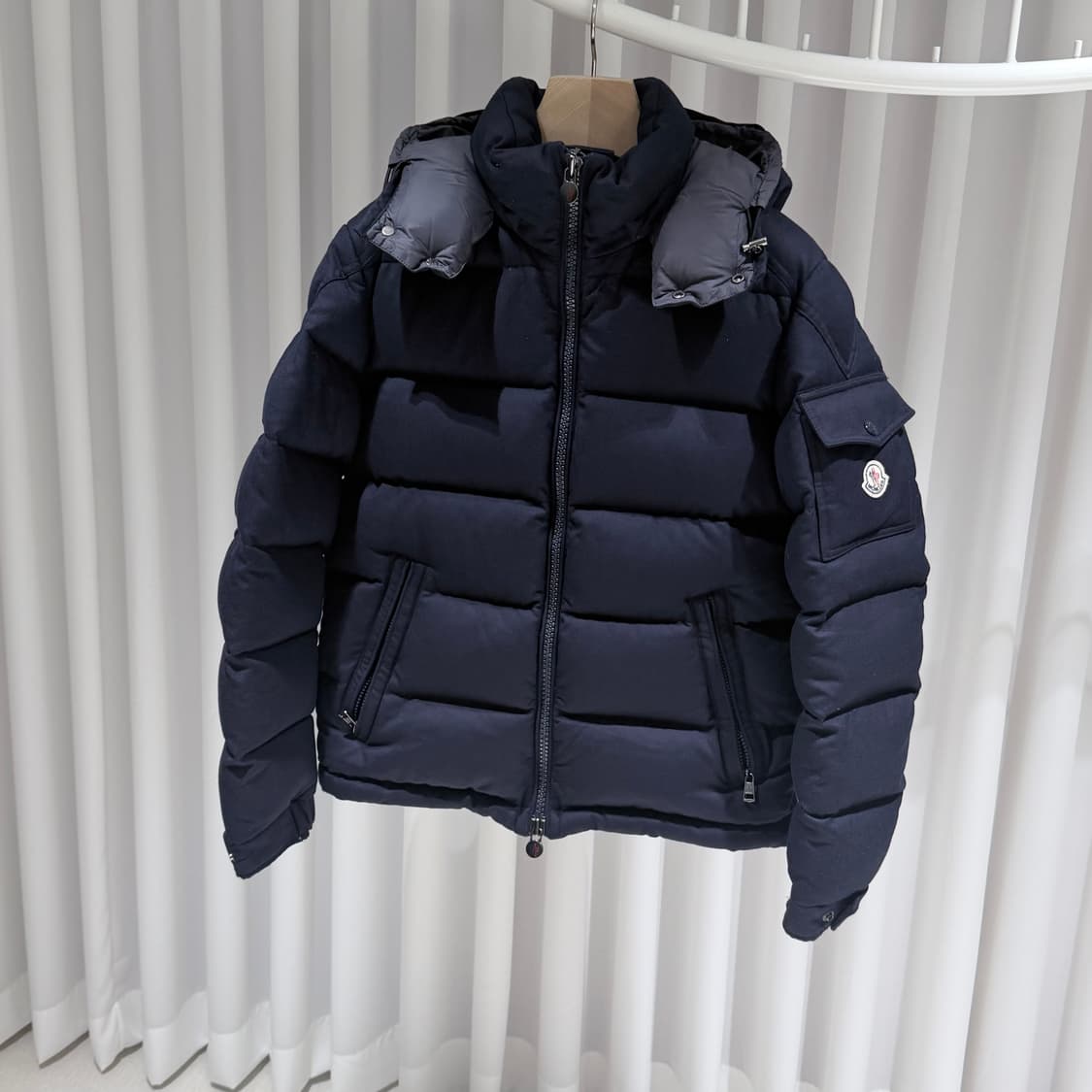 (A+/2) / 몽클레어 몽제네브르 남성 다운 패딩 자켓 네이비 상품이미지2