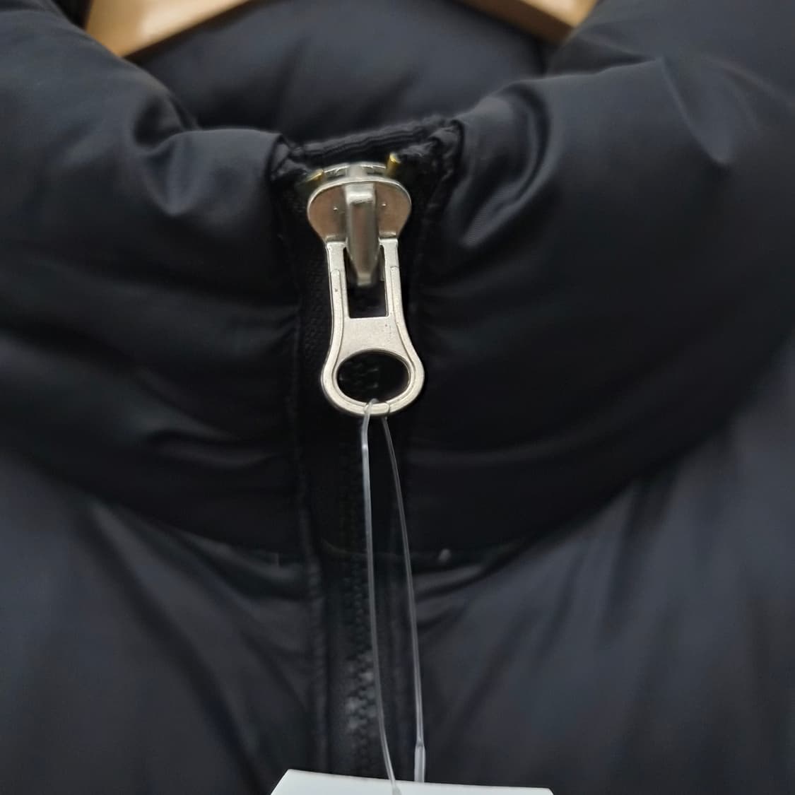 노스페이스 블랙 패딩 점퍼 남녀공용 S 상품이미지4