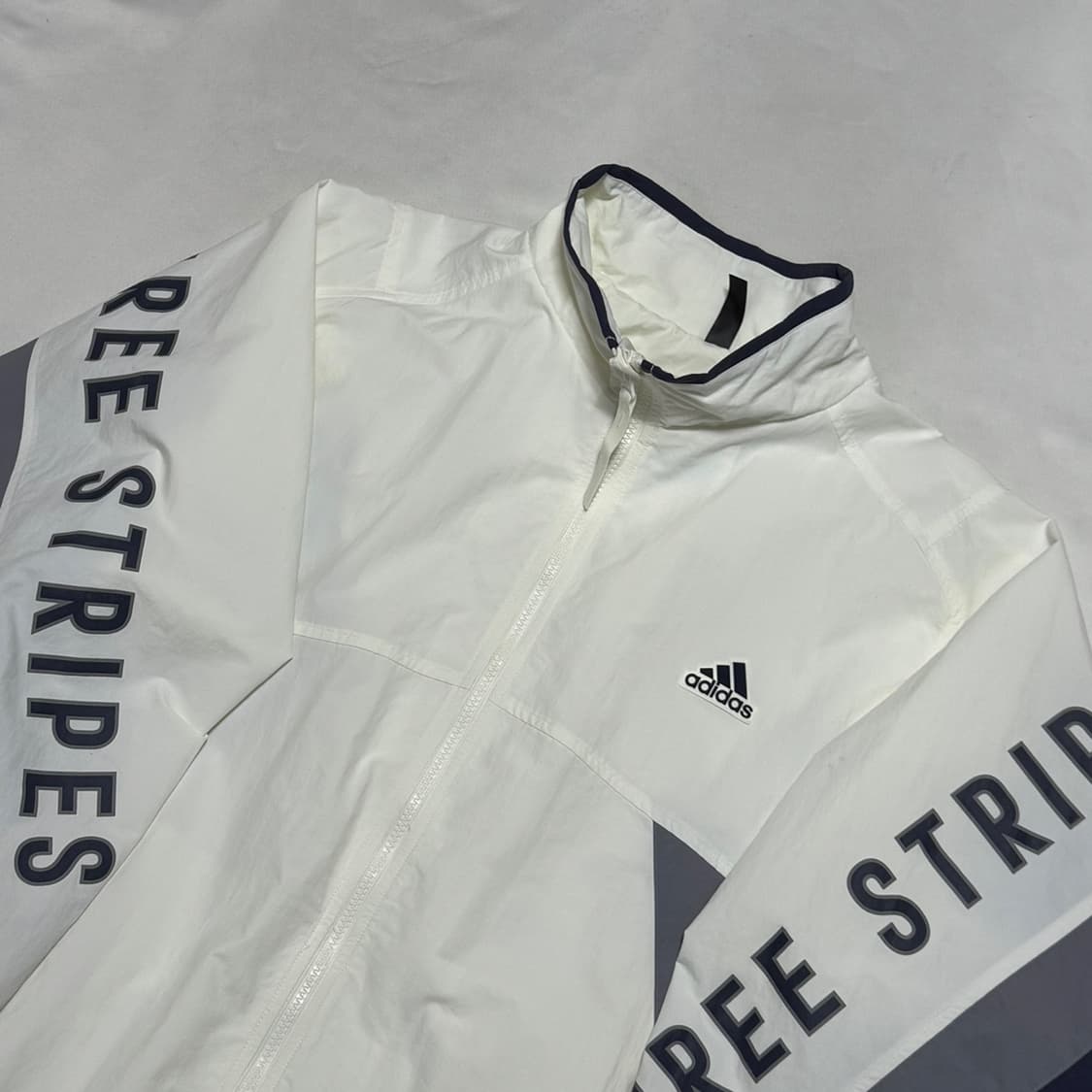 2XL 아디다스 바람막이 상품이미지1