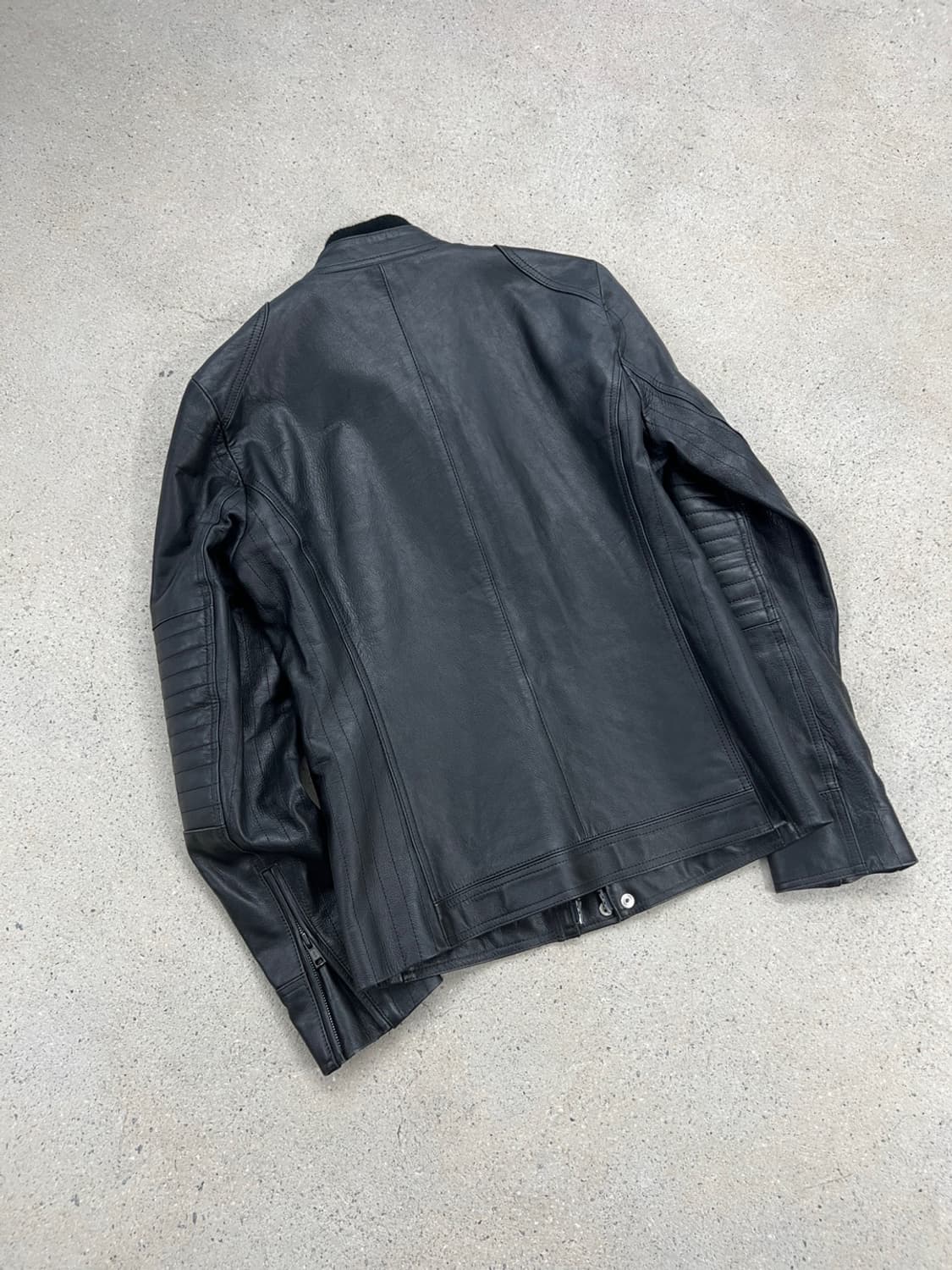 AKM 리브 하이넥 카우 레더 자켓 상품이미지3