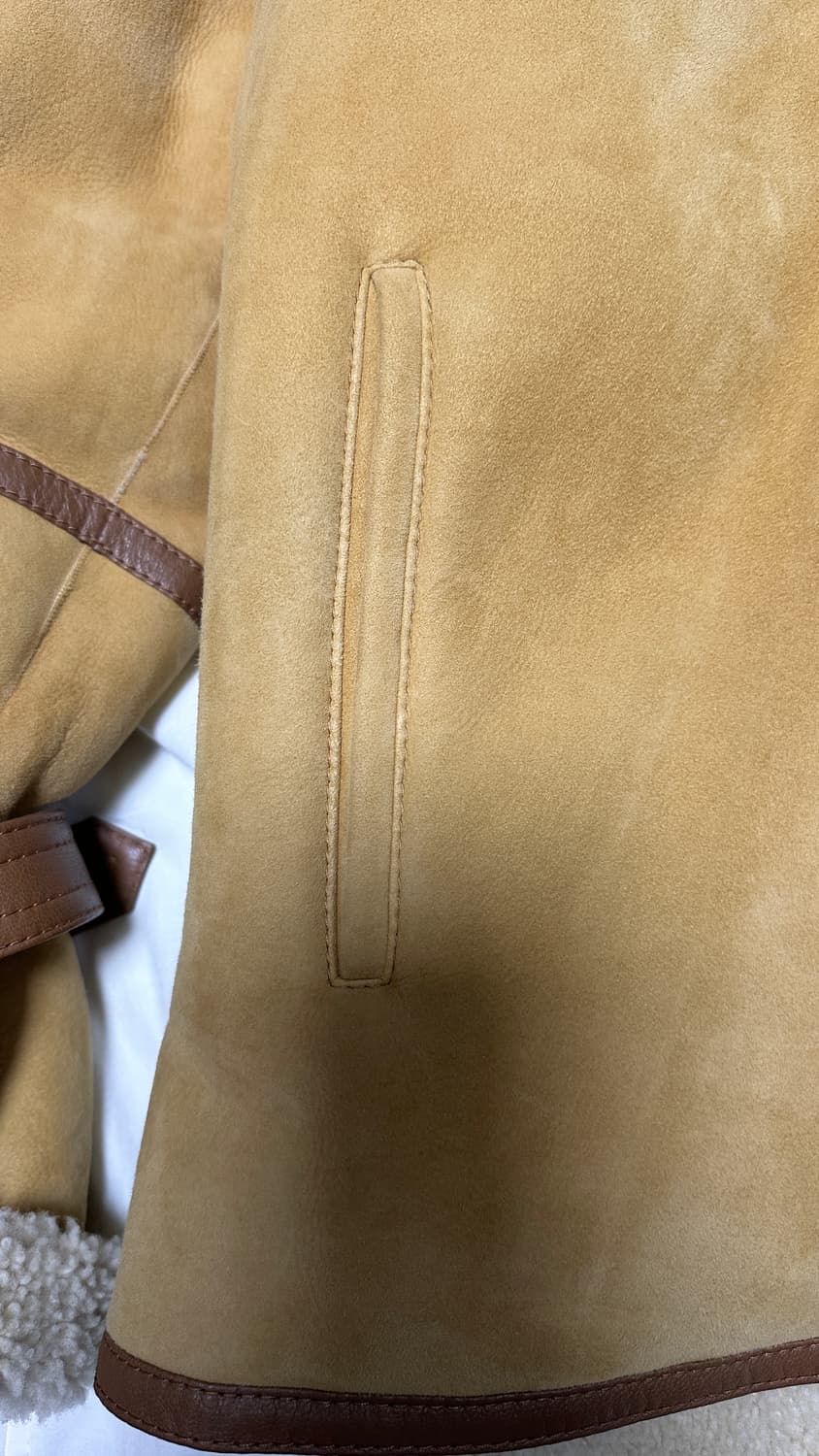 셀린느 여성 리얼 무스탕 38사이즈 국내 매장 정품(남성가능) 정가 천만 상품이미지9