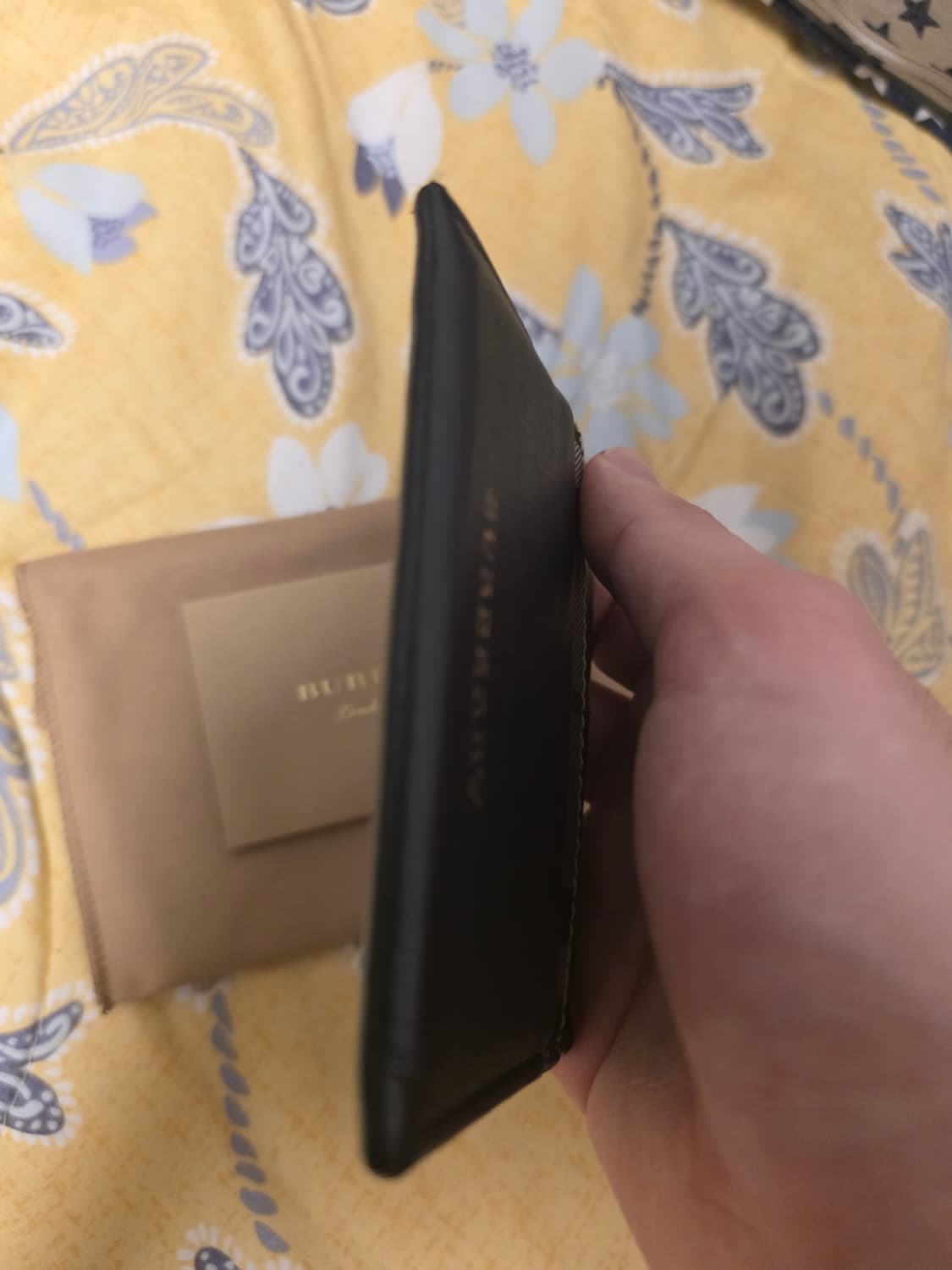 상태 좋은 버버리 블랙 카드지갑 상품이미지4