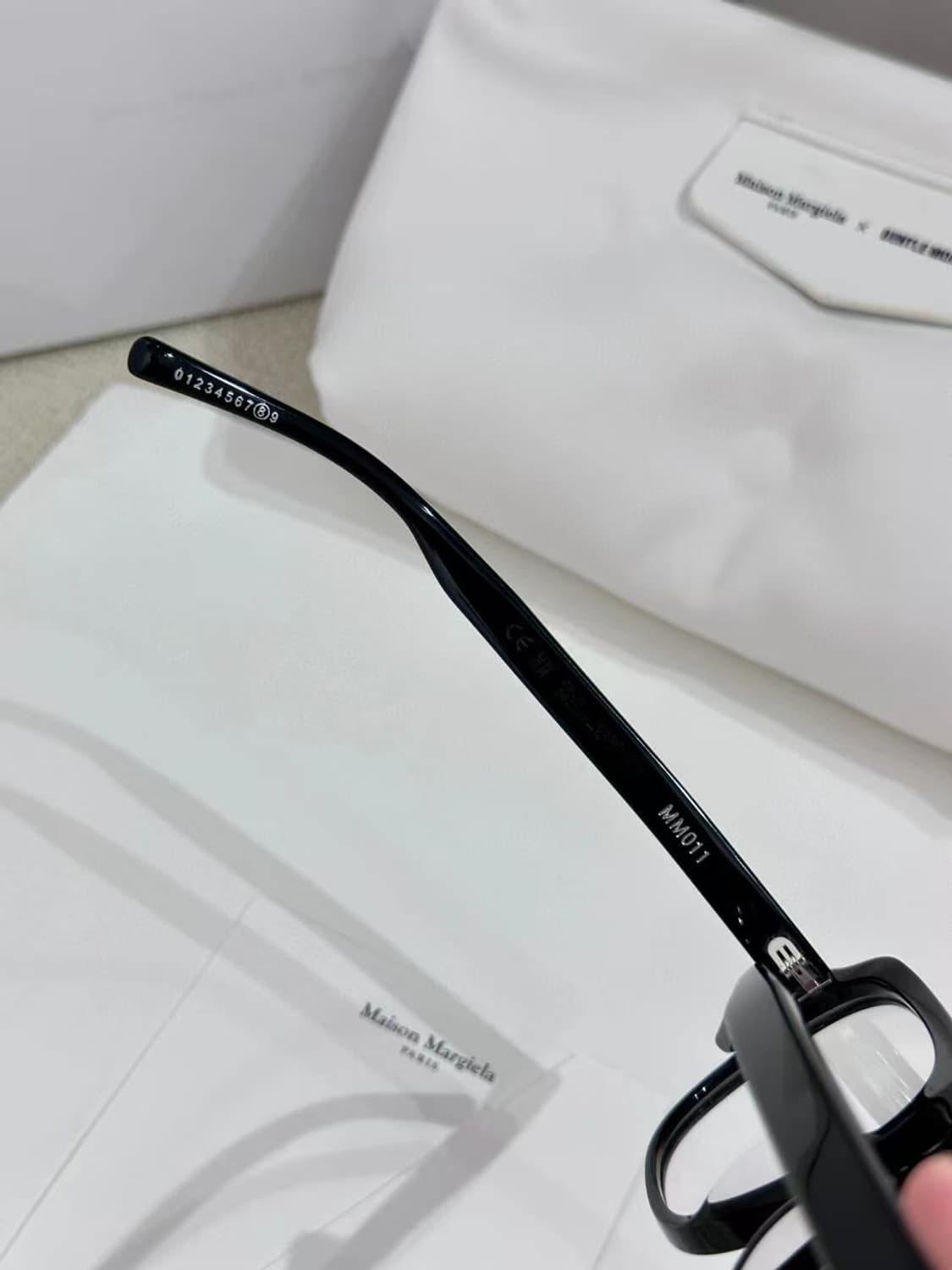 (정품)젠틀몬스터x메종마르지엘라 MM011 01 패션안경
 상품이미지5