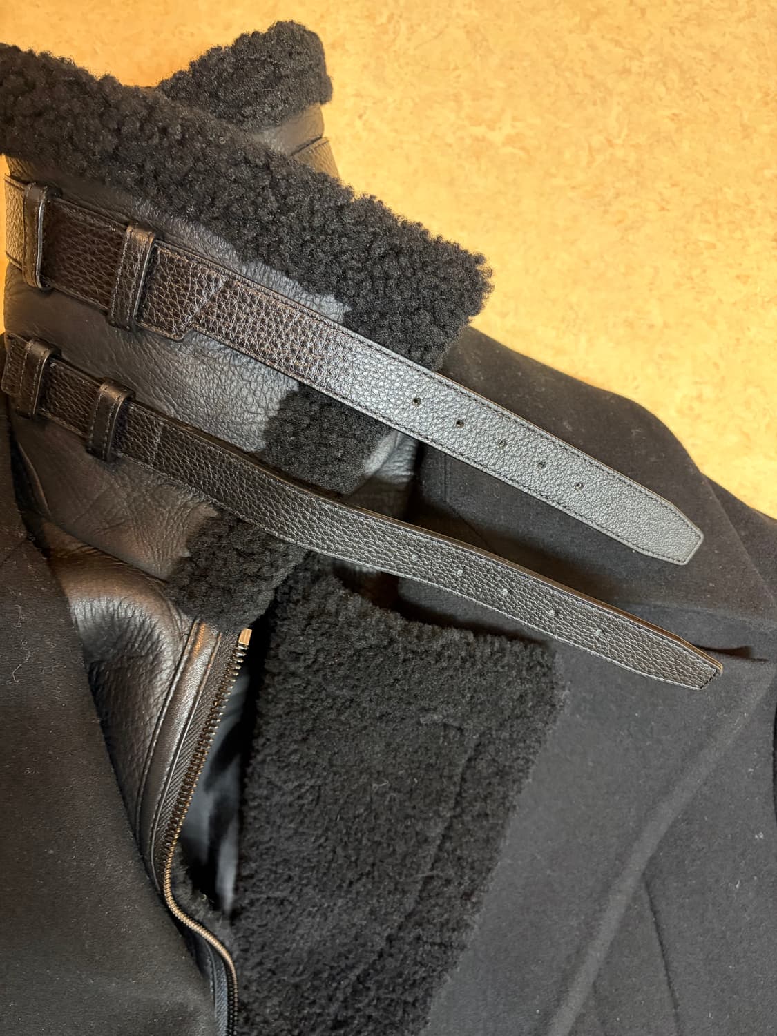 준지 오버사이즈 리얼 무스탕 코트 블랙 46 사이즈 상품이미지3