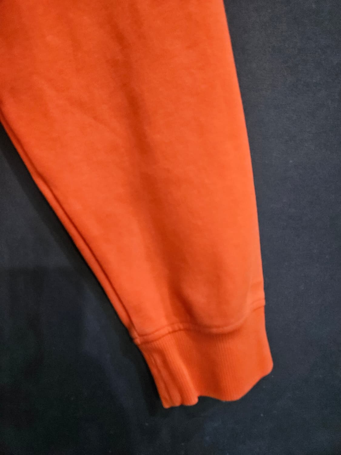 데상트 오랜지컬러 남성 세미오버핏 100 후드티  상품이미지5