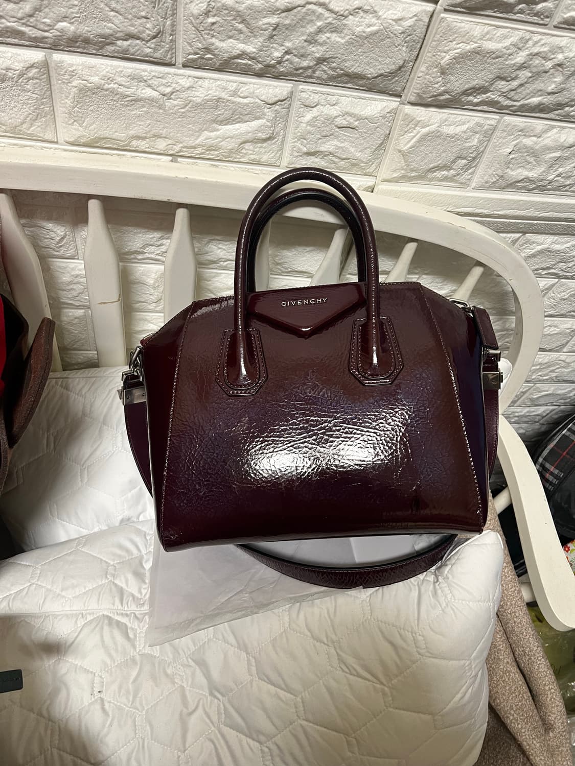 GIVENCH Burgundy Leather Antigona Bag 상품이미지2