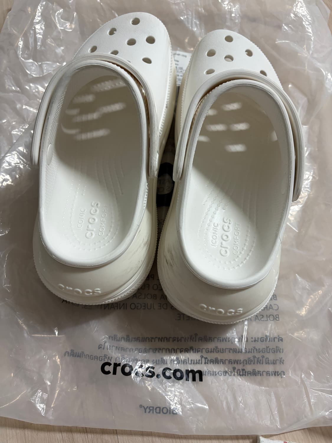 크록스 클래식 메가 크러쉬 클로그 화이트 w8 상품이미지3