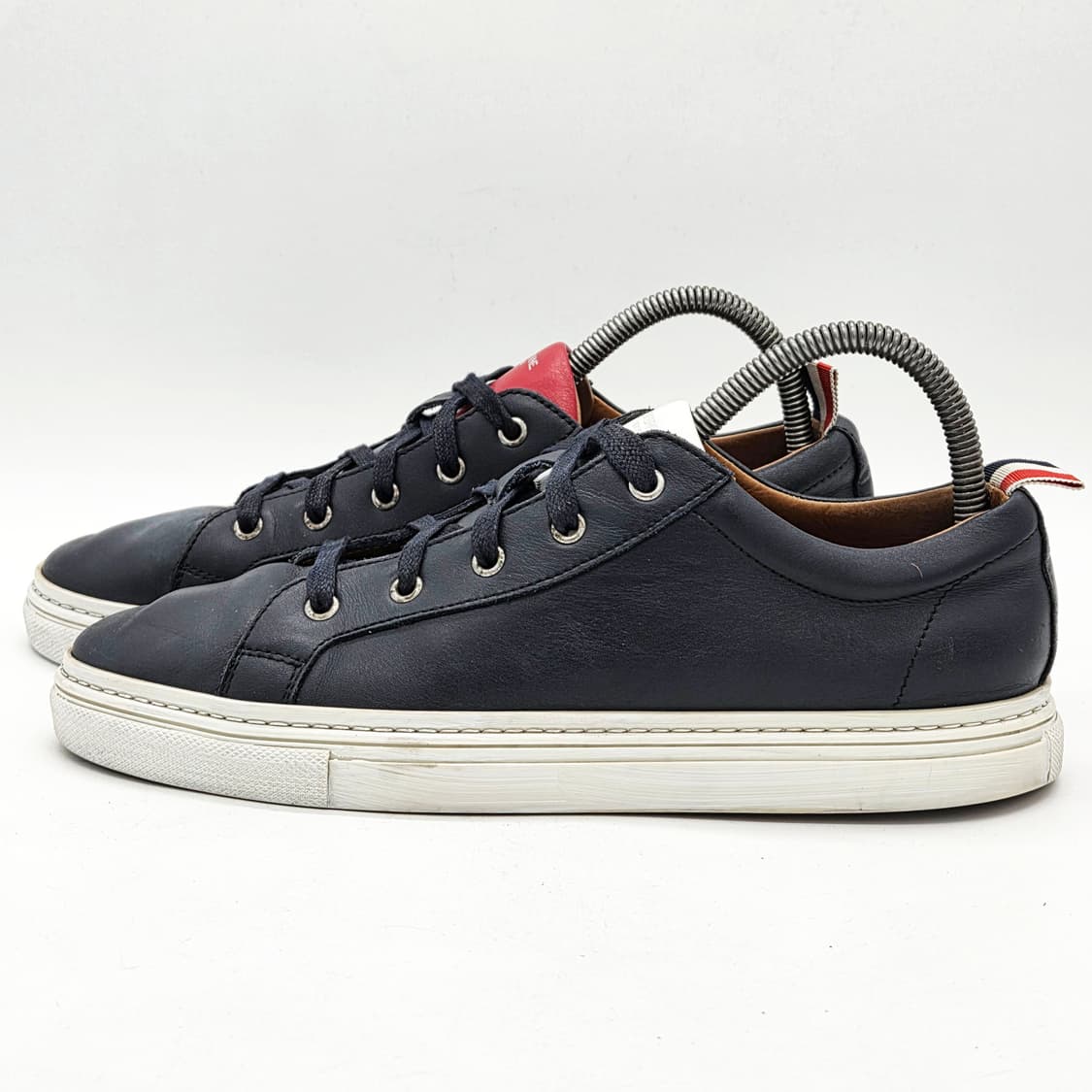 톰브라운 클래식 로우탑 스니커즈 네이비 (265)  상품이미지1