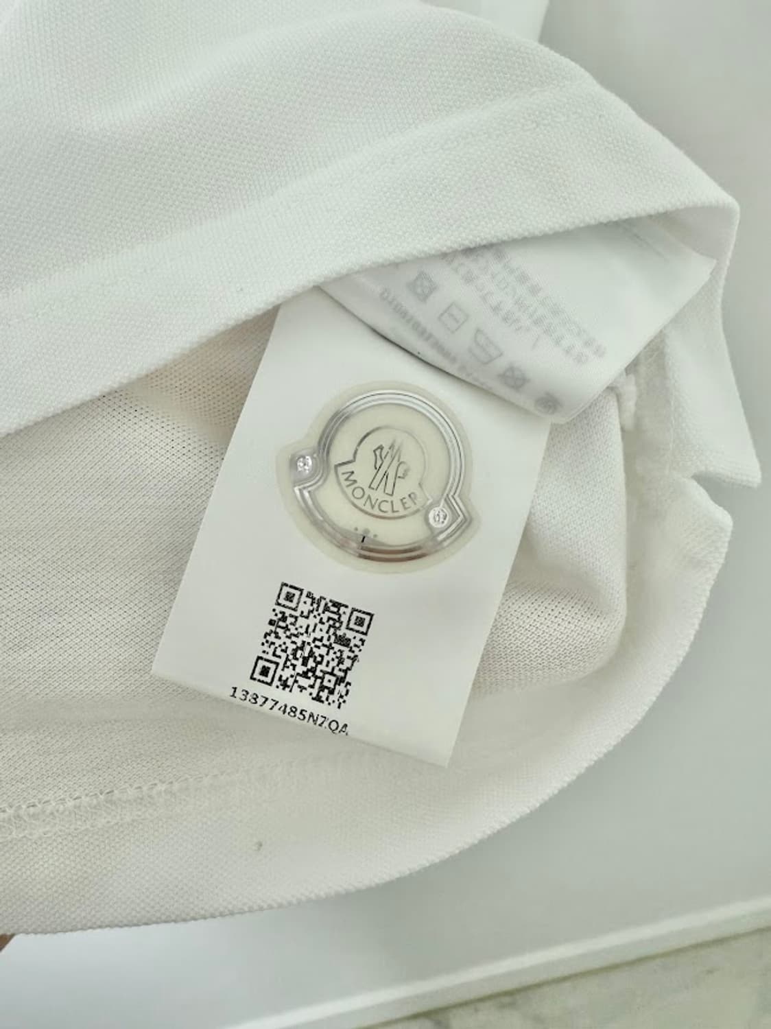 몽클레어 카라 반팔티 화이트 상품이미지6