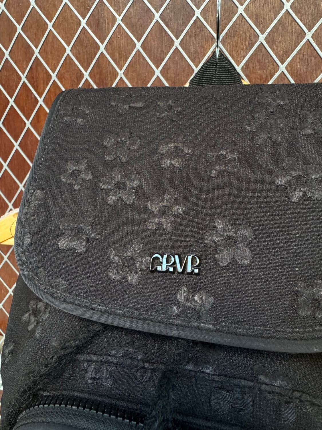 grove 그로브 그로브스토어 에디스 블랙 자수 미니 백팩 가방 상품이미지8