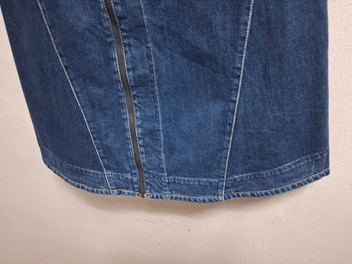 리바이스청원피스 엔지니어드 데님 청원피 Xs 무릎한참아래 기장 비대칭 
 상품이미지5