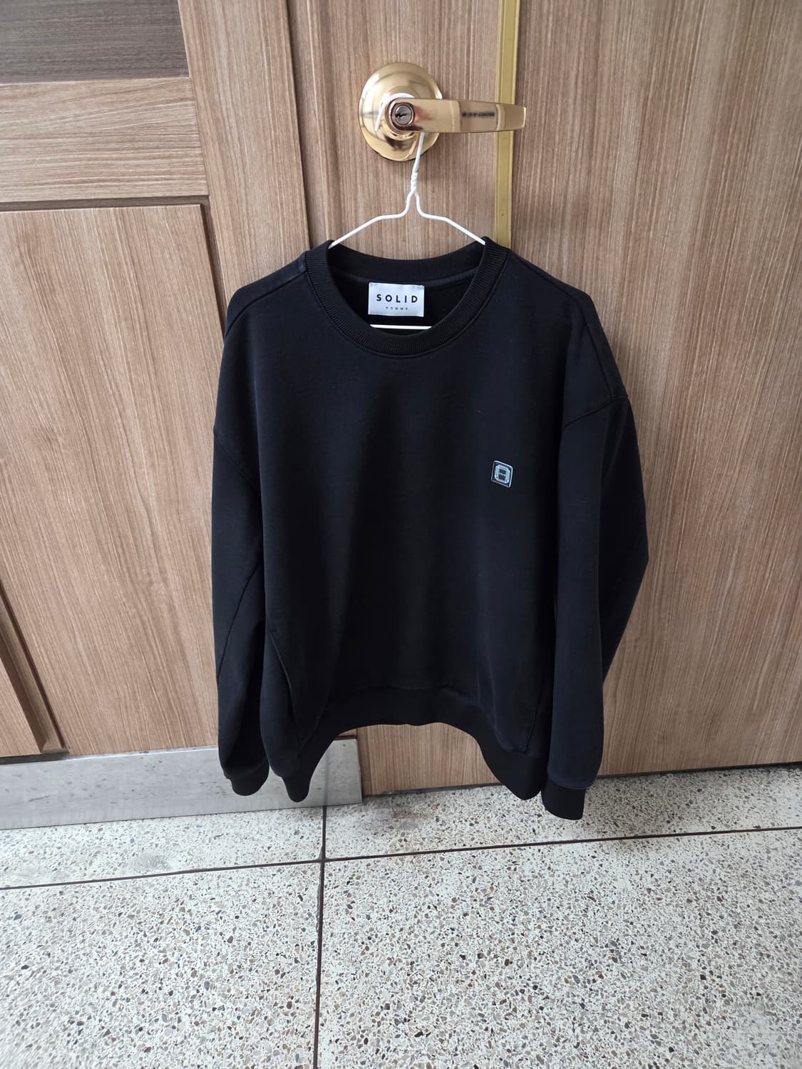 솔리드옴므 블랙 맨투맨 48 상품이미지1