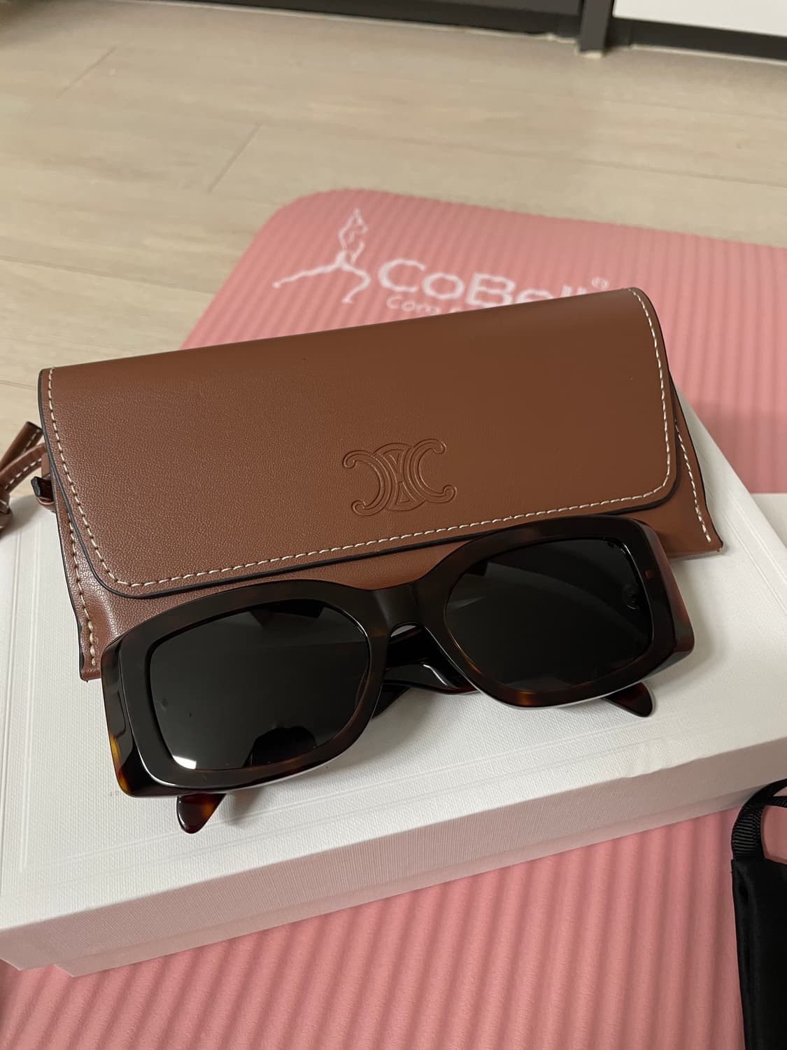 셀린느 트리옹프 XL 01 선글라스 판매 상품이미지3