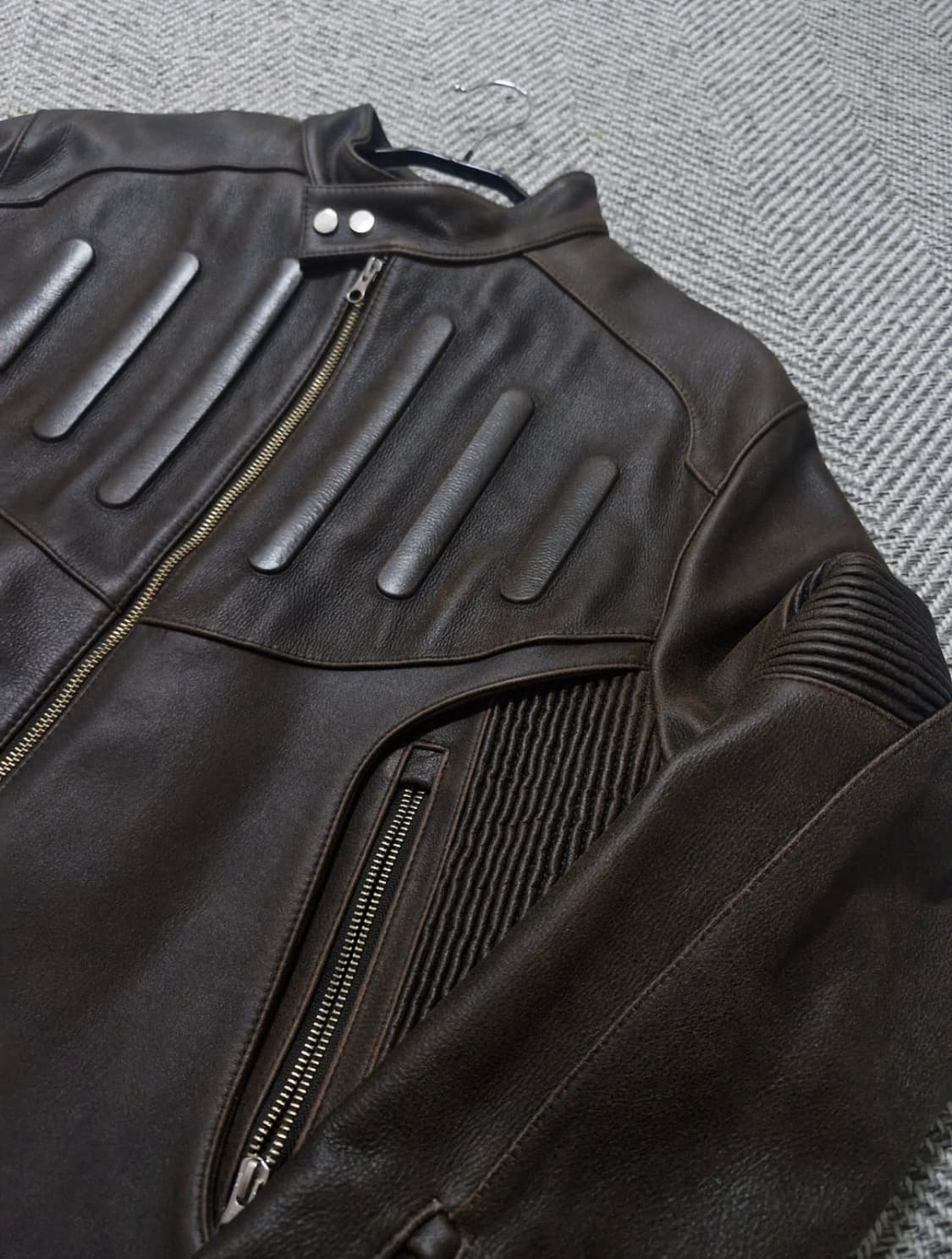 준태킴 바이커 레더 자켓 m 5일 동안만 75만원 판매 상품이미지2