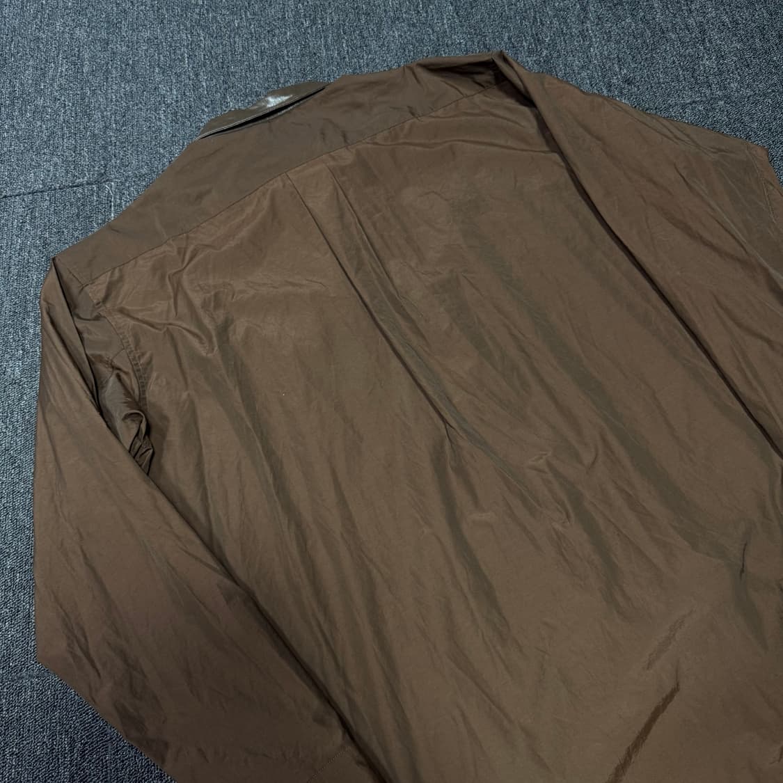 해칭룸 레더 카라 브라운 셔츠  상품이미지6